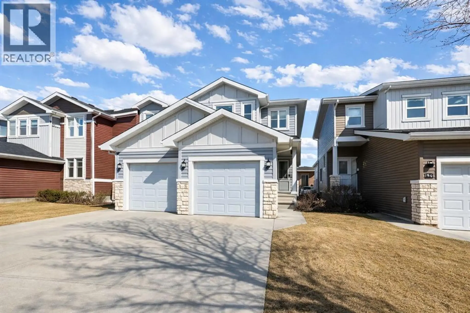 #2 189 Silkstone Road W - Image 1