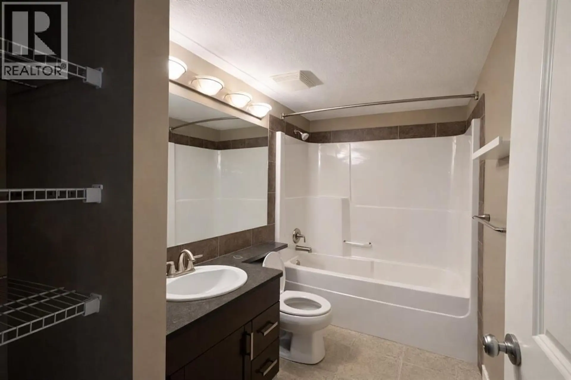 #2 189 Silkstone Road W - Image 10