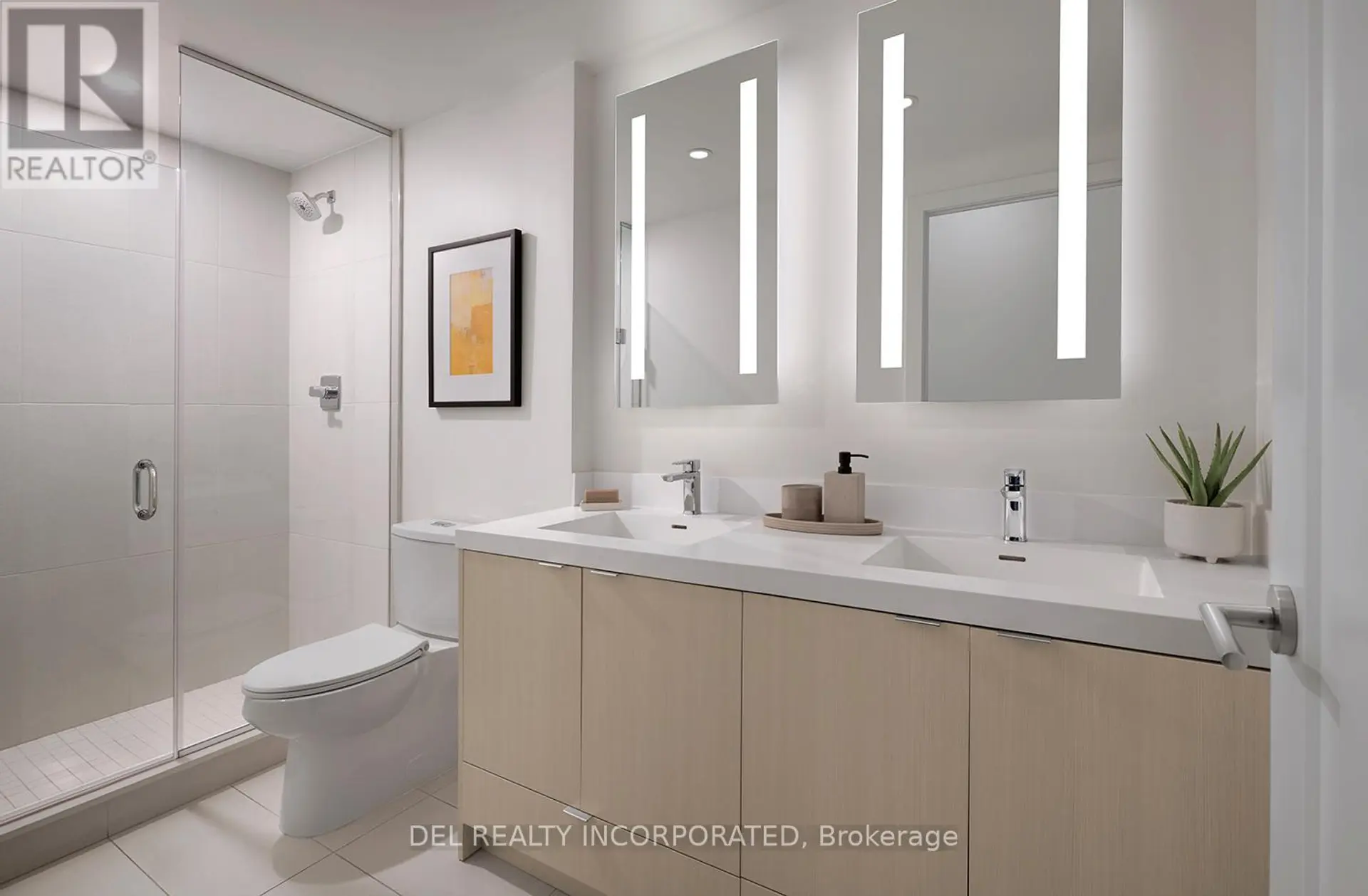 #214 30 INN ON THE PARK DRIVE - Image 11