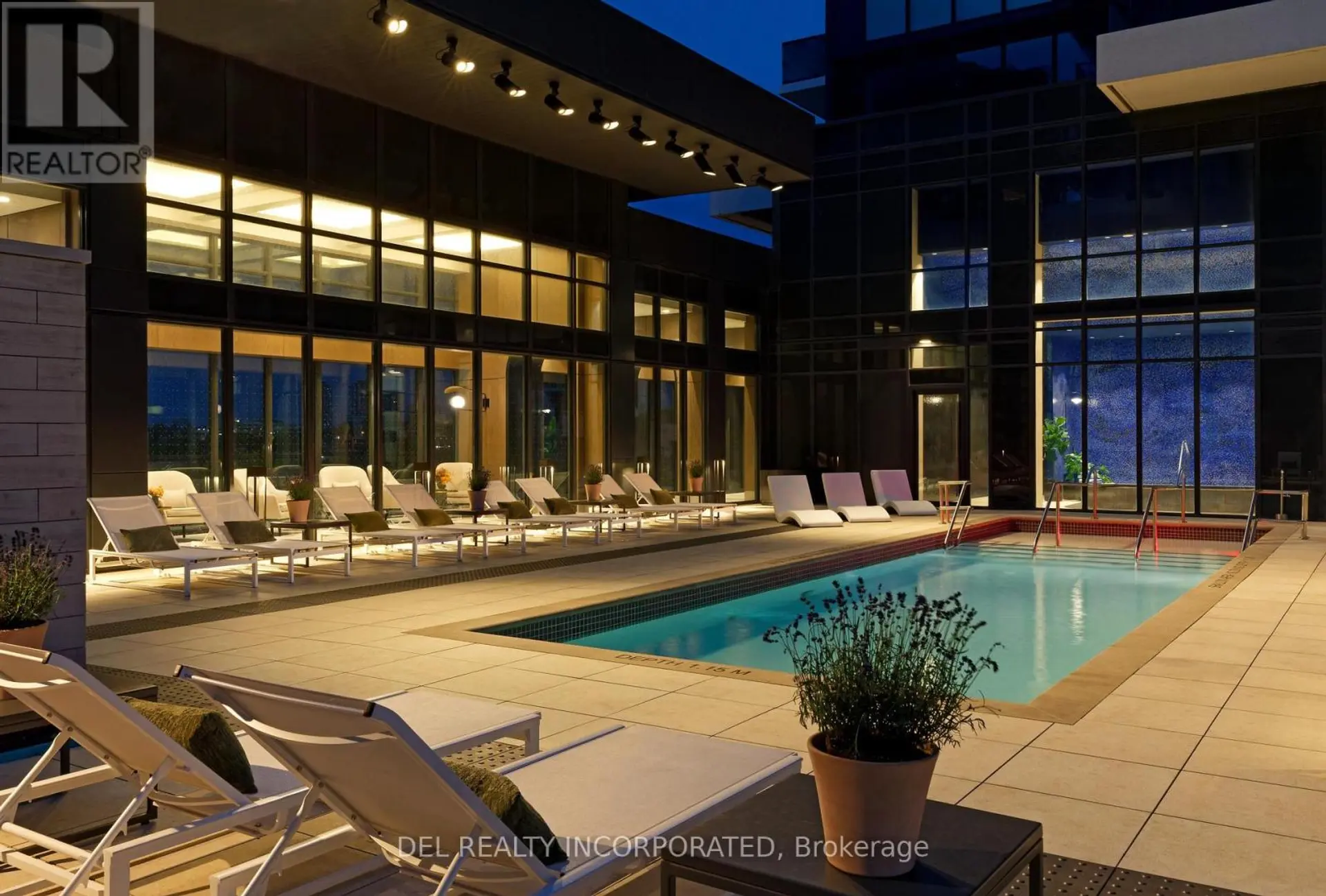 #214 30 INN ON THE PARK DRIVE - Image 20