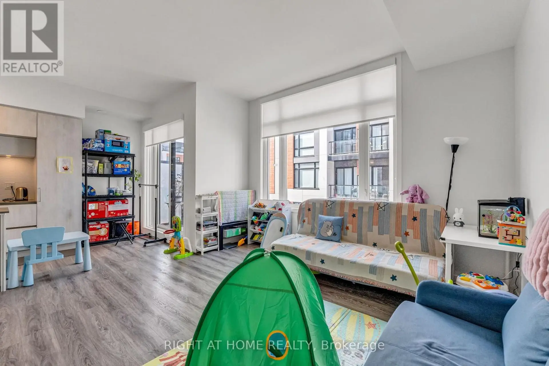#907 2 STECKLEY HOUSE LANE - Image 3