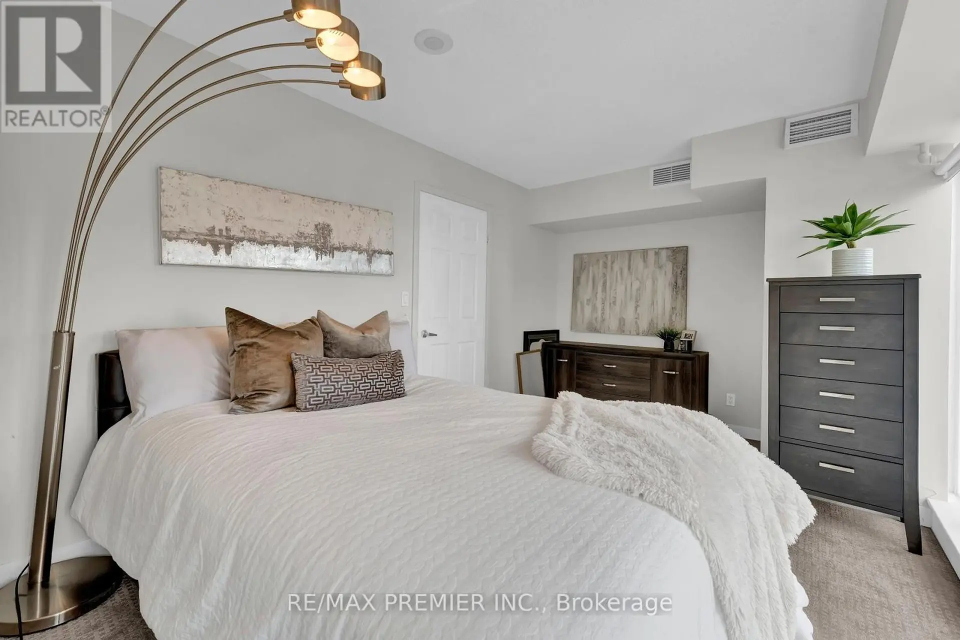 #4407 210 VICTORIA STREET - Image 13