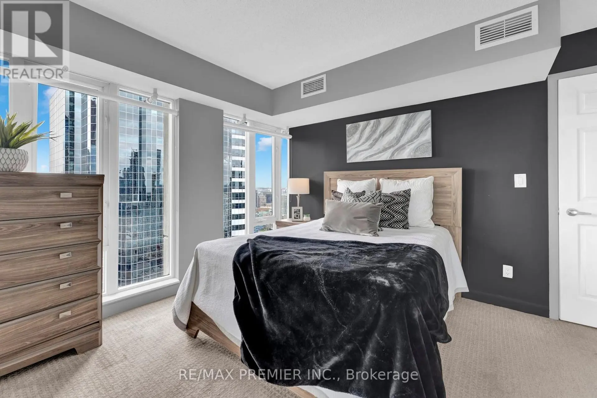 #4407 210 VICTORIA STREET - Image 18