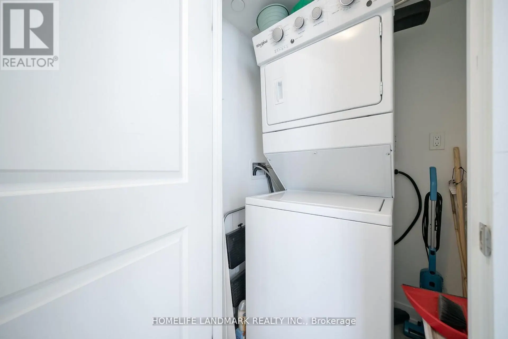#2 4015 HICKORY DRIVE - Image 11