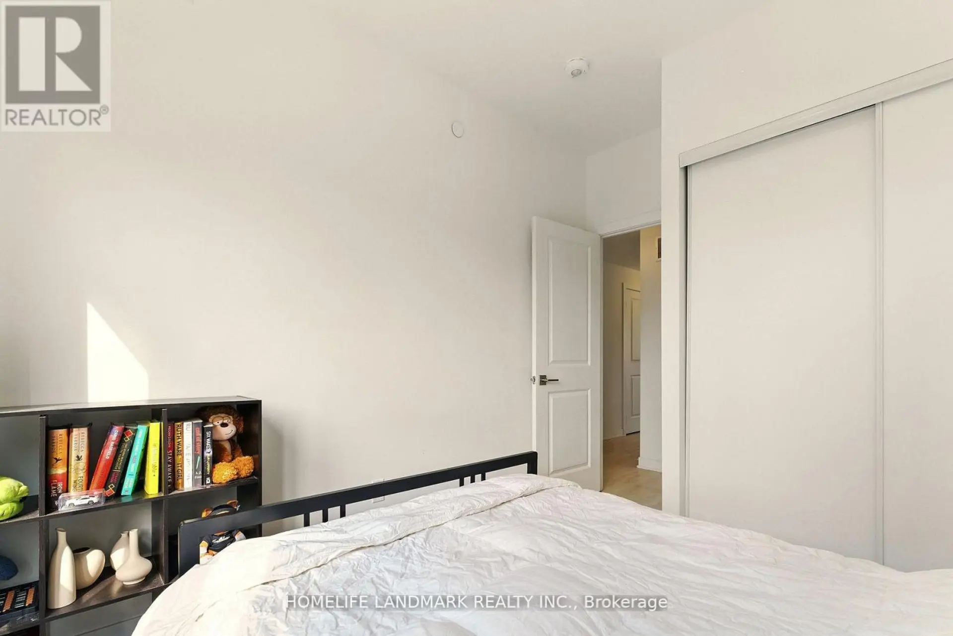 #2 4015 HICKORY DRIVE - Image 16