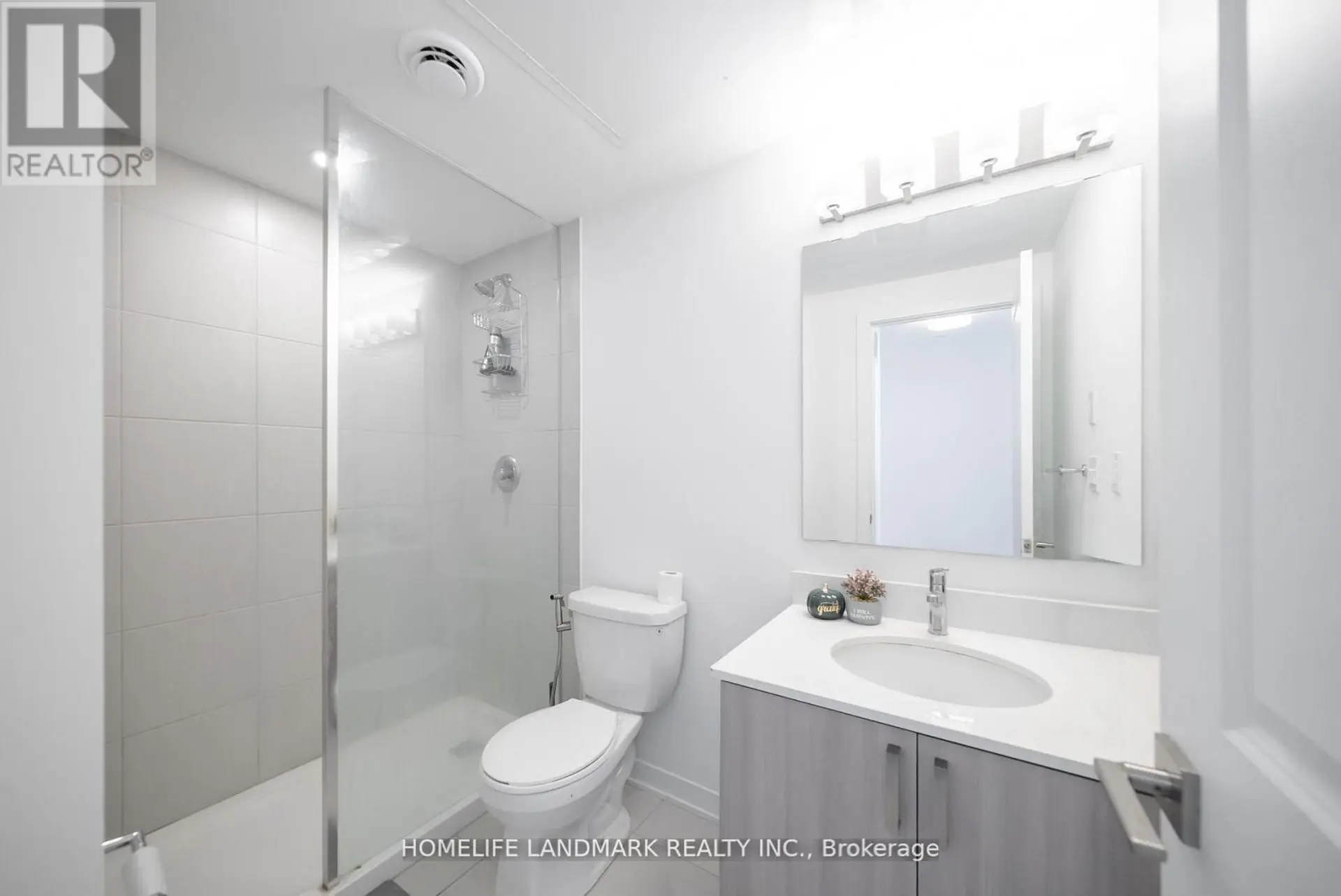 #2 4015 HICKORY DRIVE - Image 17