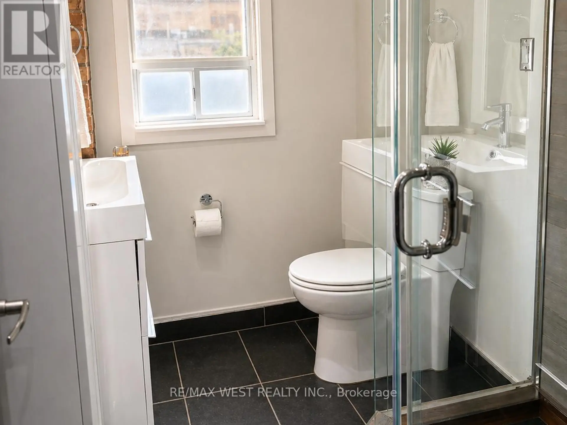 270 BOON AVENUE - Image 13