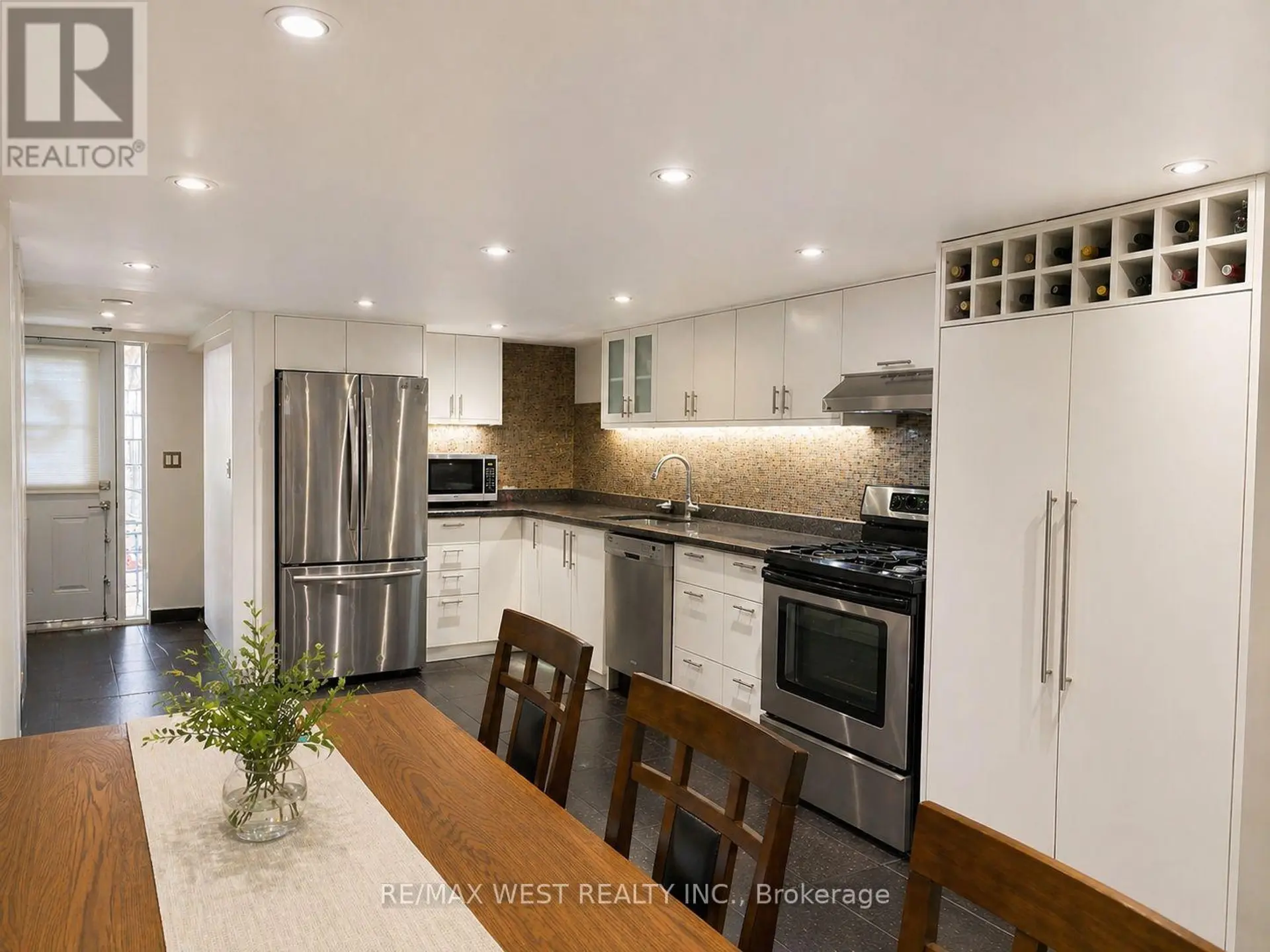 270 BOON AVENUE - Image 15