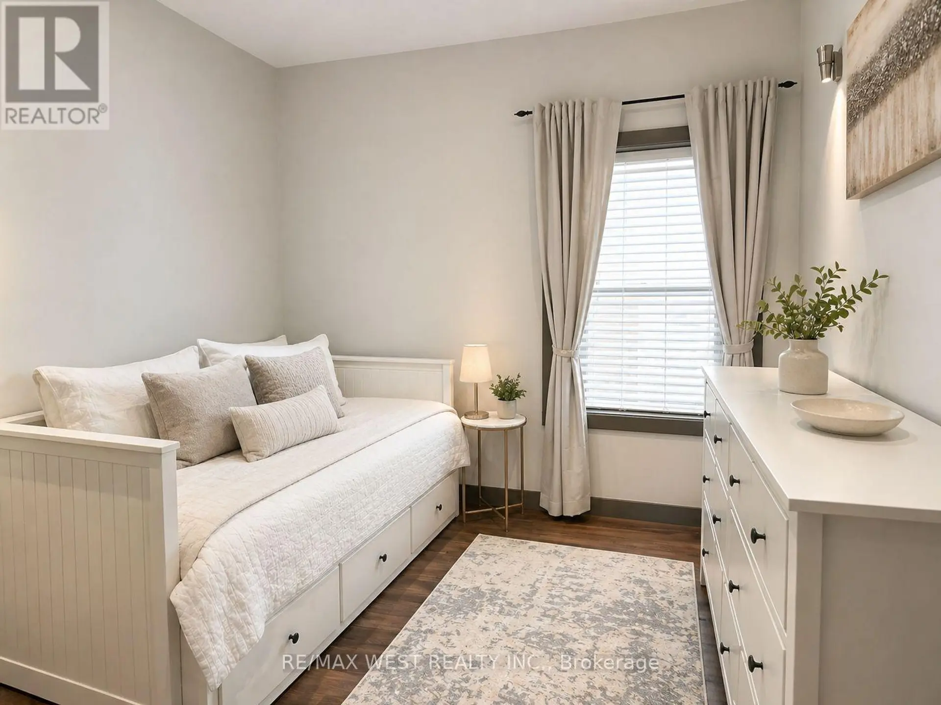 270 BOON AVENUE - Image 9