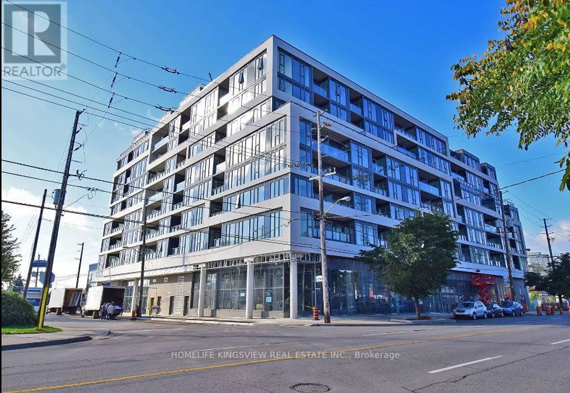 #910 859 THE QUEENSWAY - Image 1