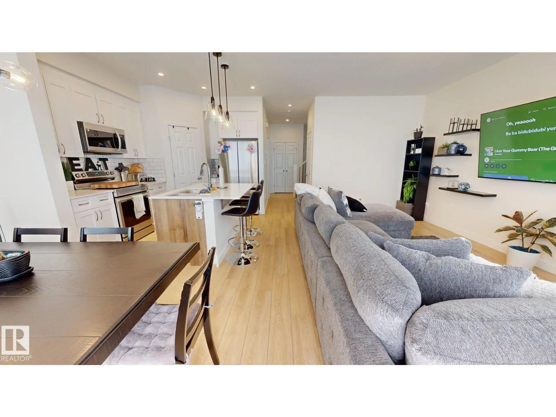 8723 183 AV NW NW - Image 6