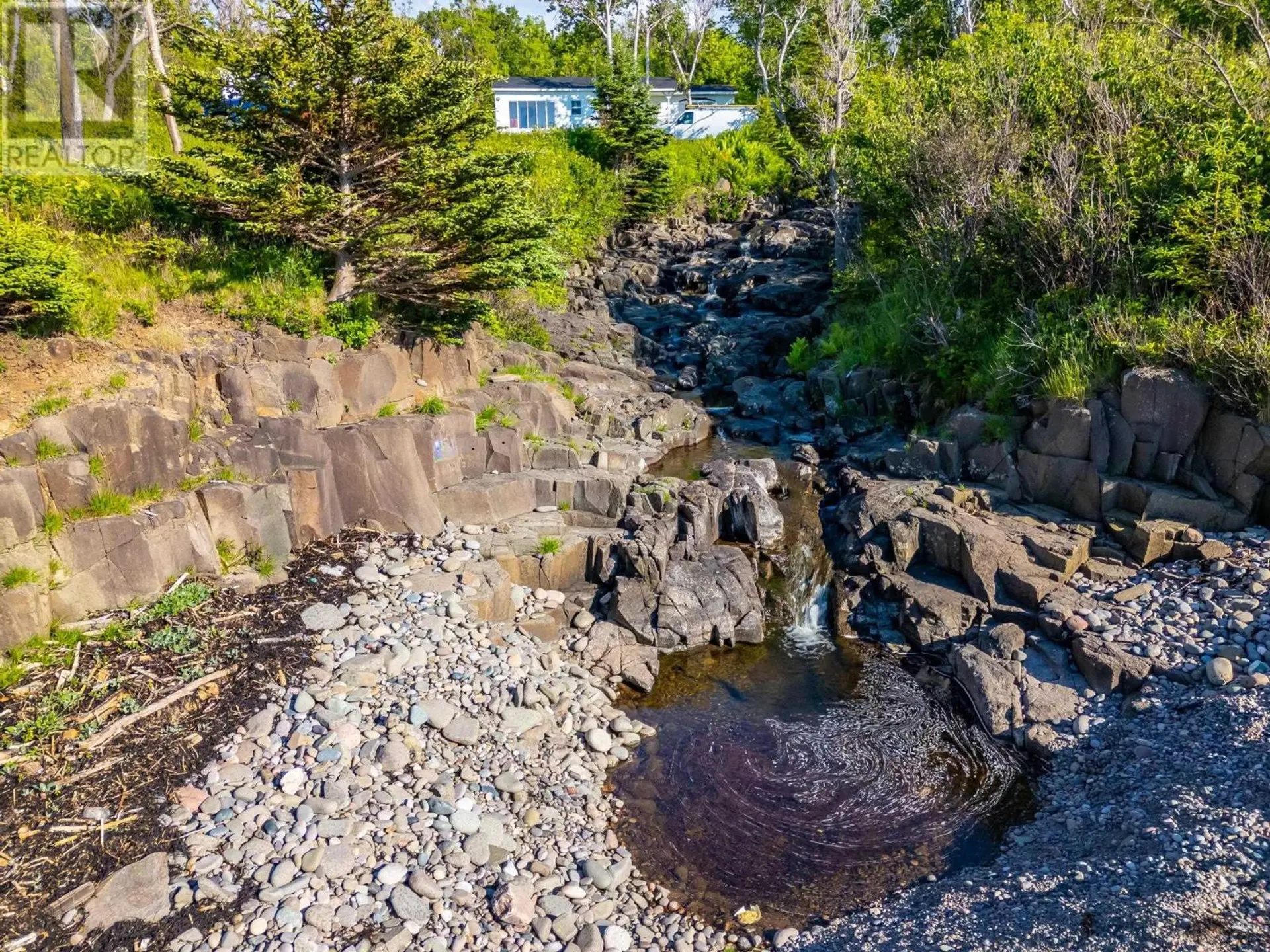 7 Sunset Avenue - Image 12