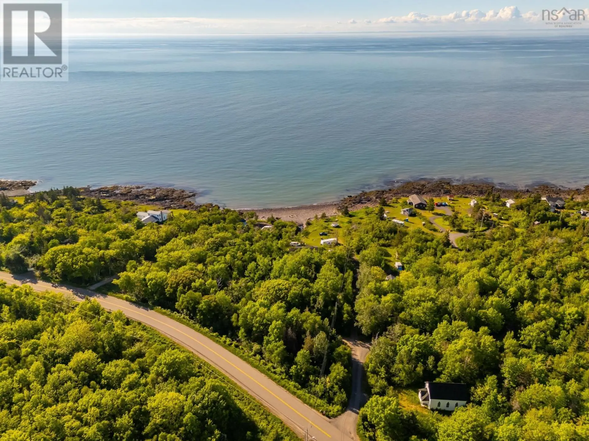 7 Sunset Avenue - Image 9