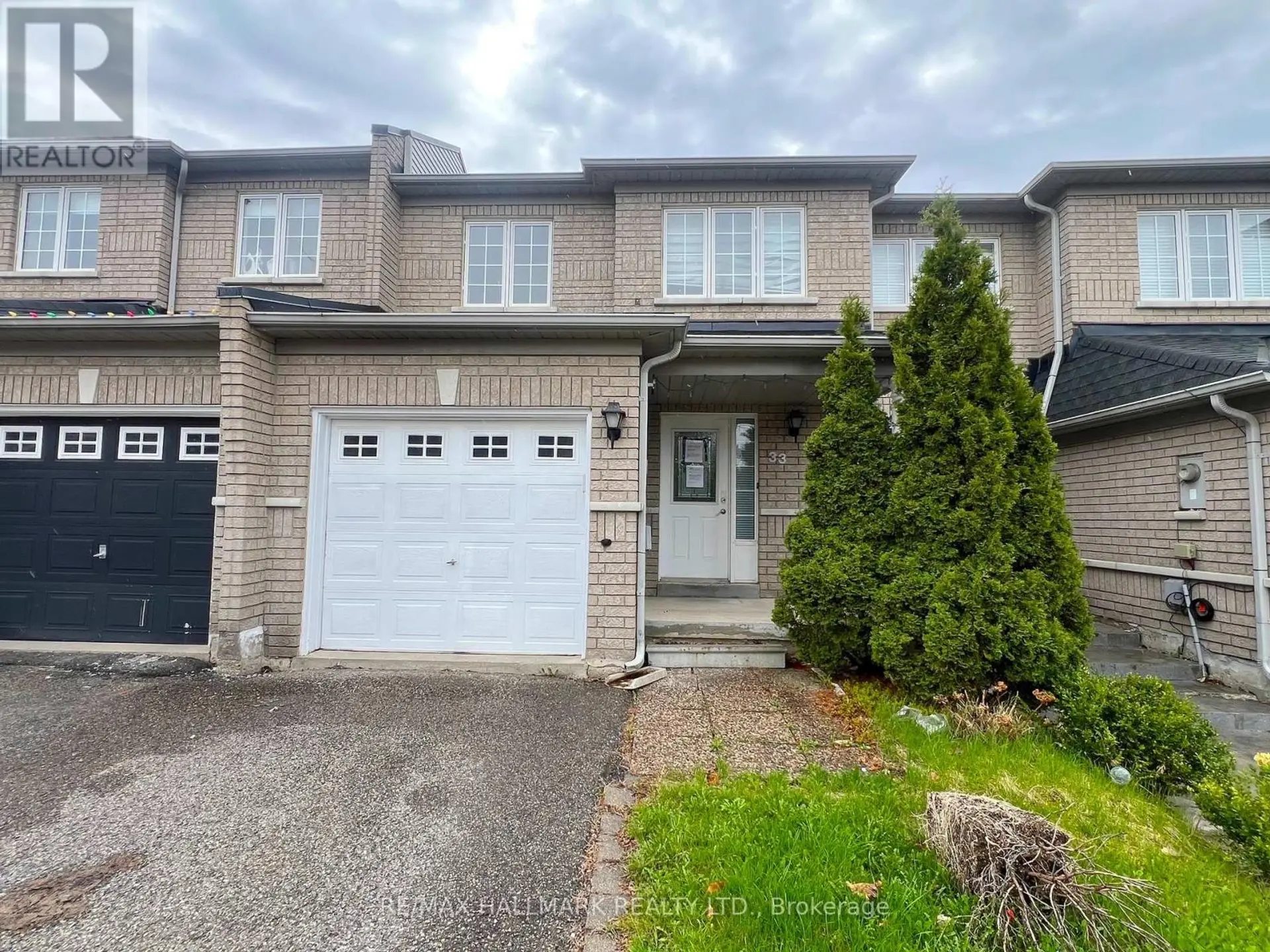 33 LODGEWAY DRIVE - Image 1