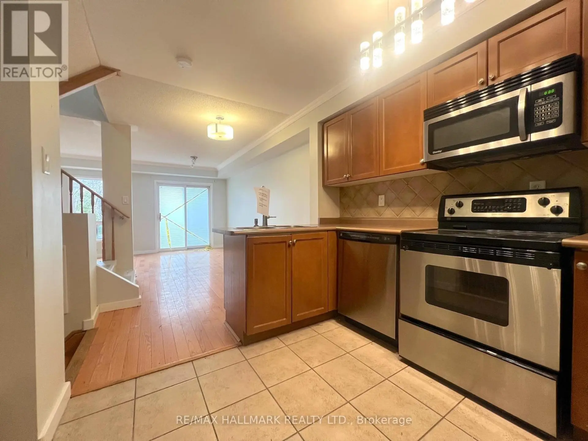 33 LODGEWAY DRIVE - Image 3
