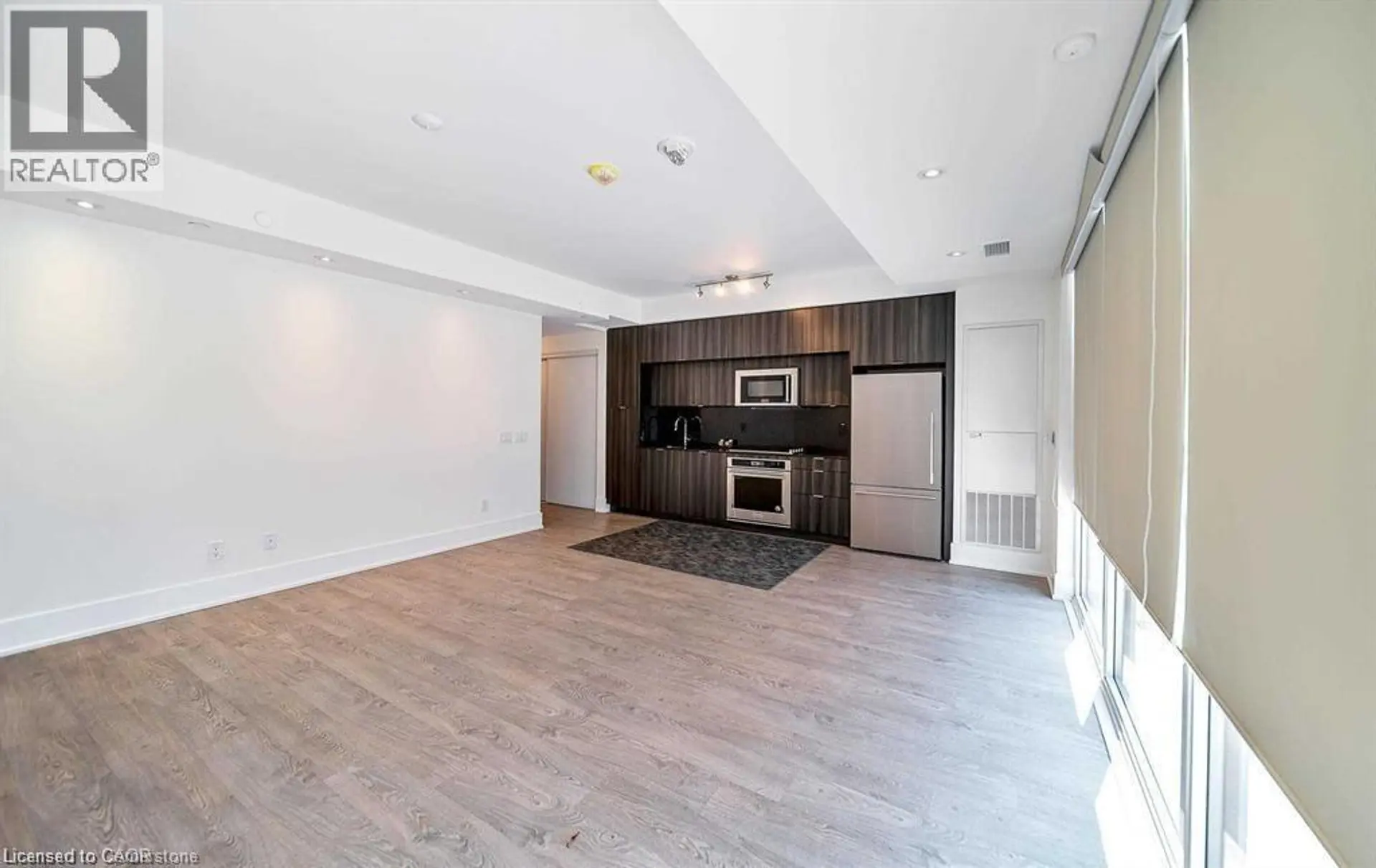 #120 80 VANAULEY Street - Image 5