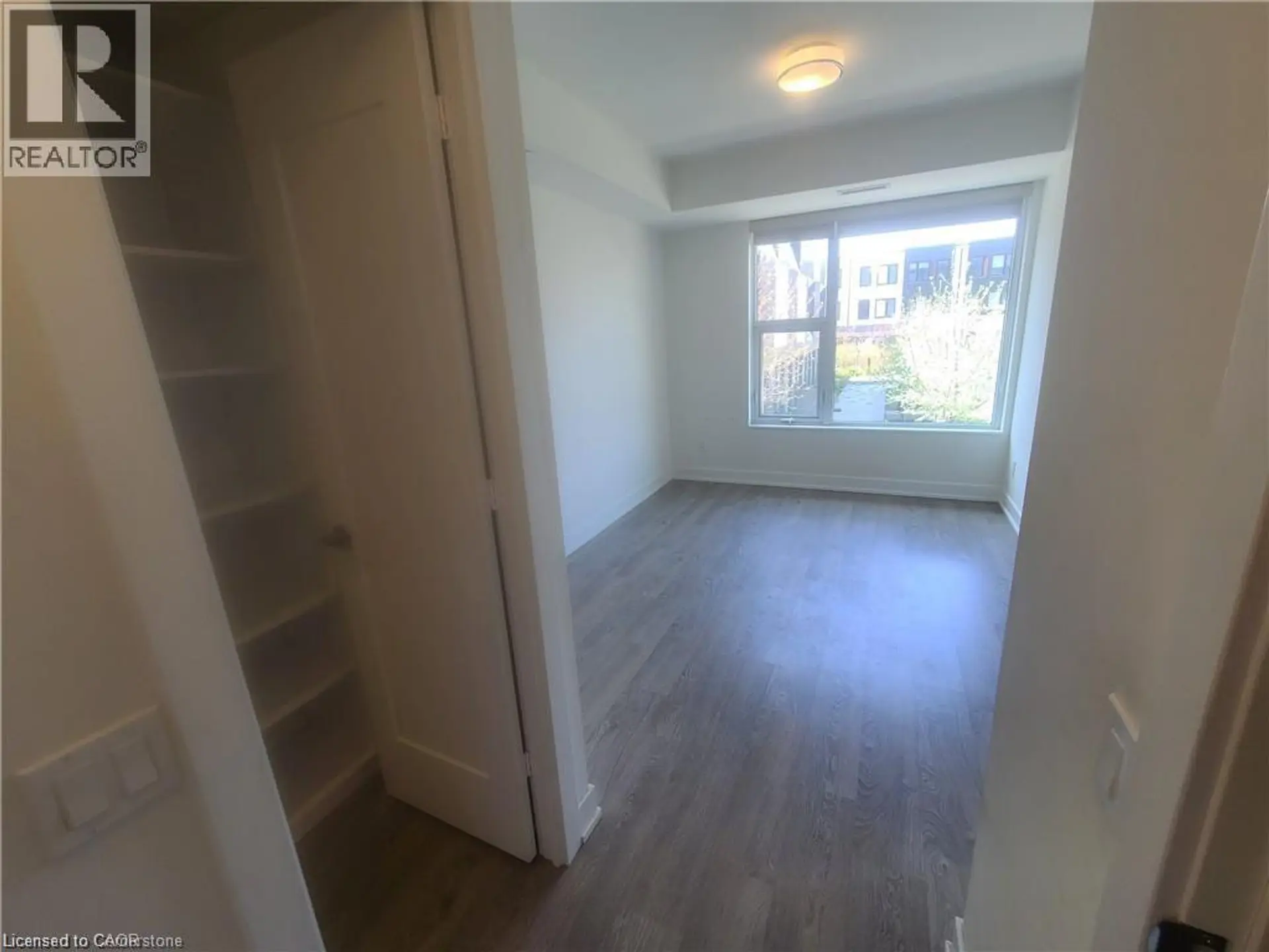 #120 80 VANAULEY Street - Image 9