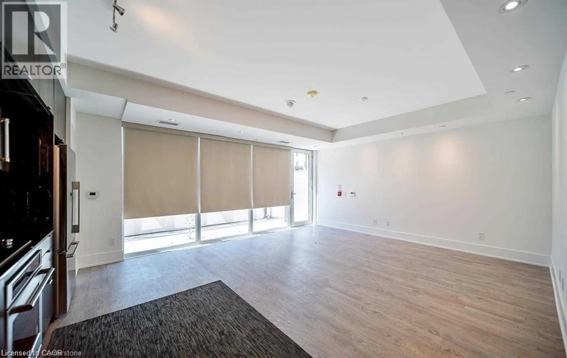 #120 80 VANAULEY Street - Image 6