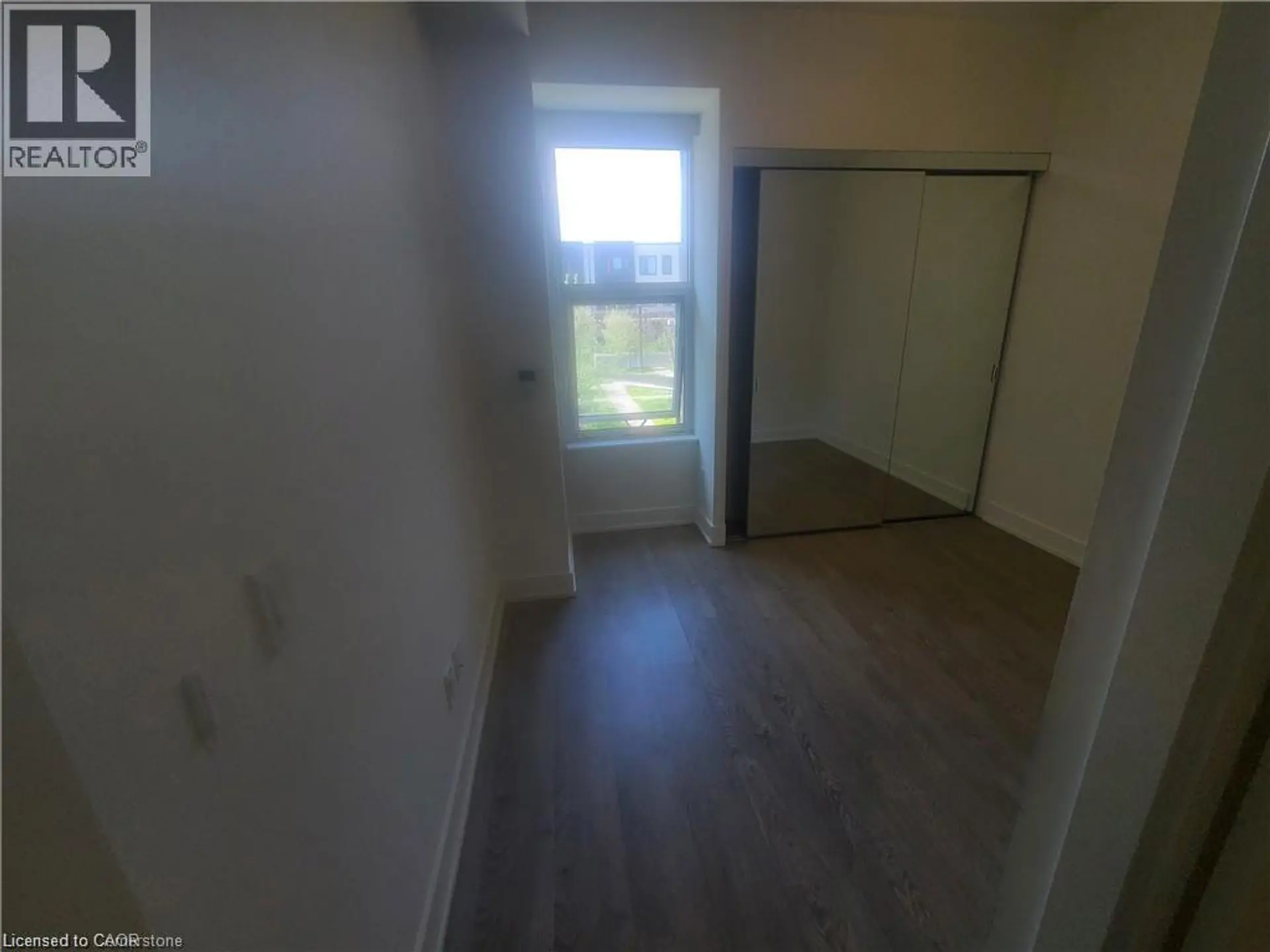 #120 80 VANAULEY Street - Image 10