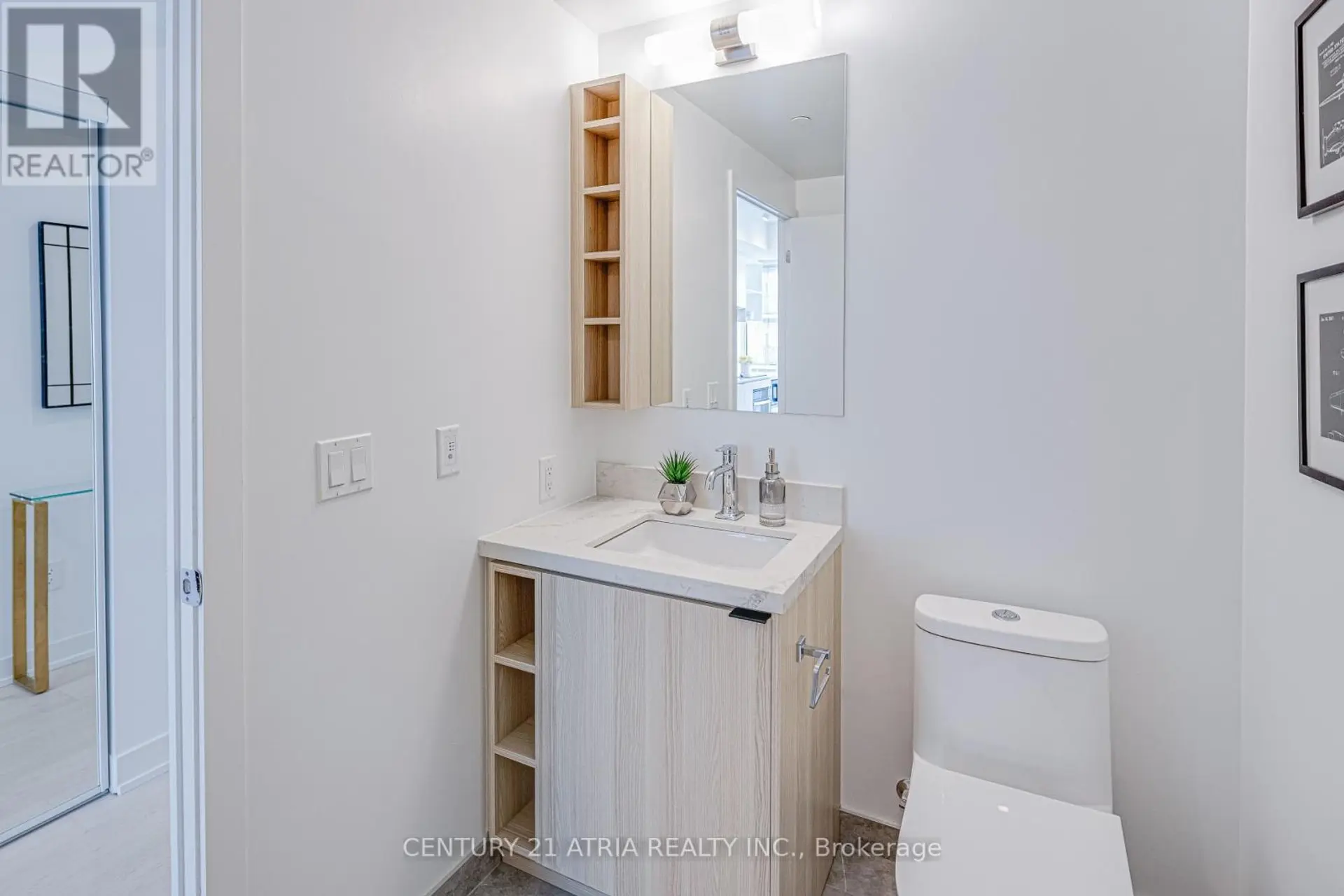 #3707 252 CHURCH STREET - Image 4