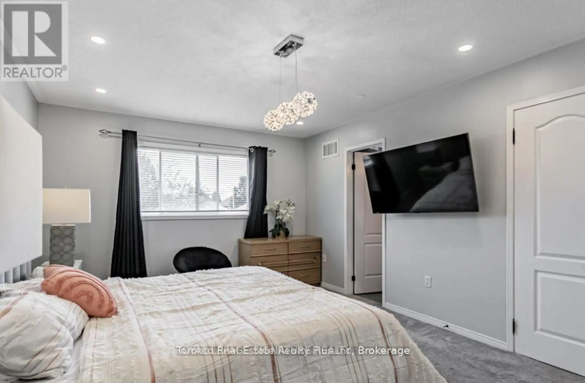 18 PRESTON AVENUE - Image 5
