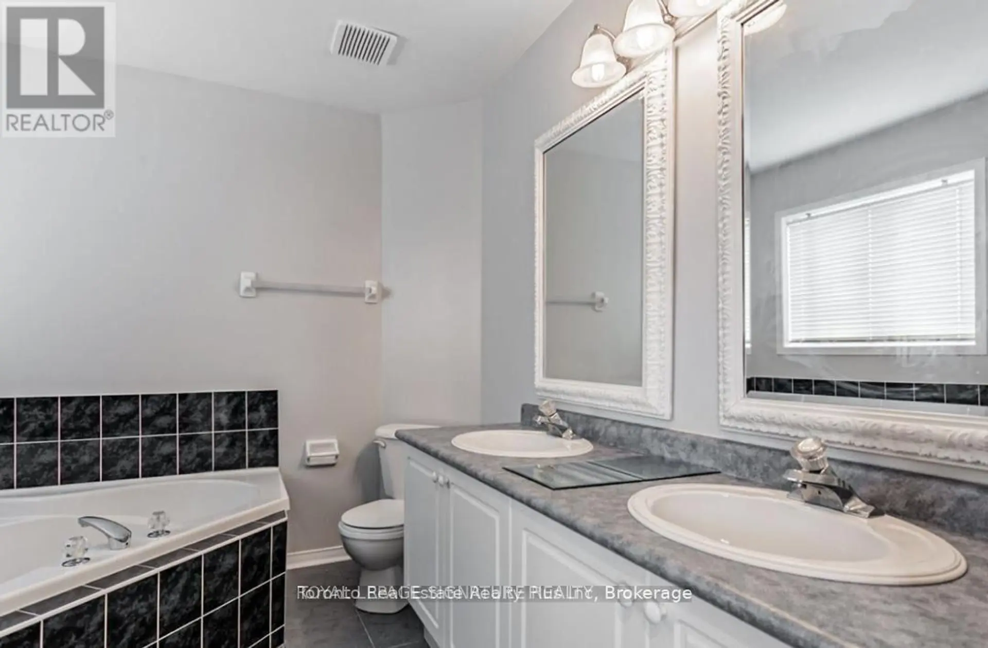 18 PRESTON AVENUE - Image 9