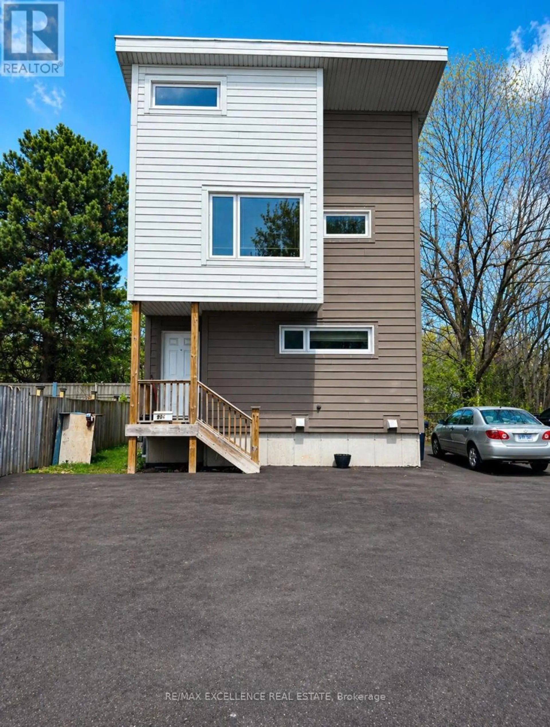 20 C HOSKINS SQUARE - Image 10