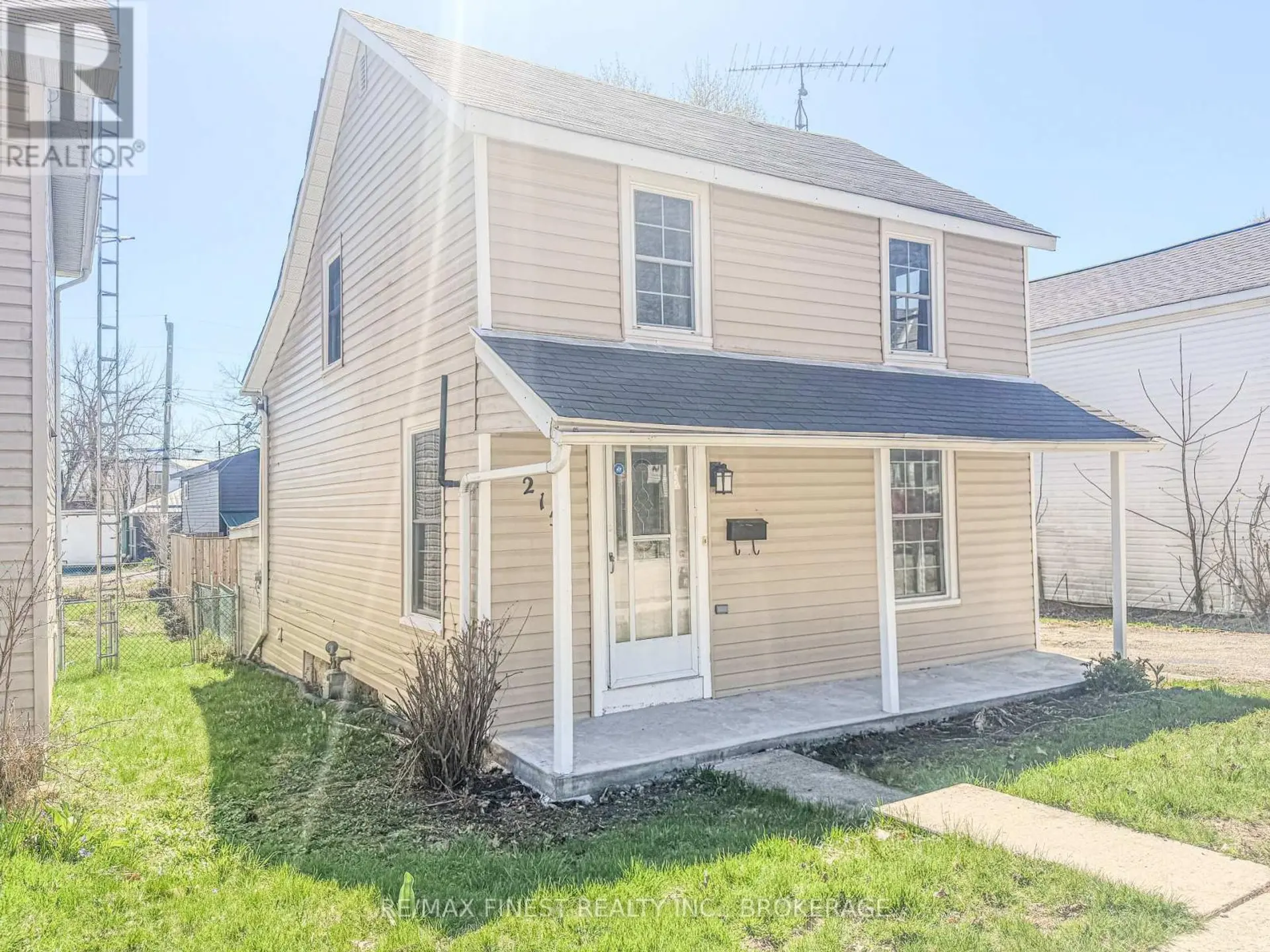 215 BROCK STREET - Image 1