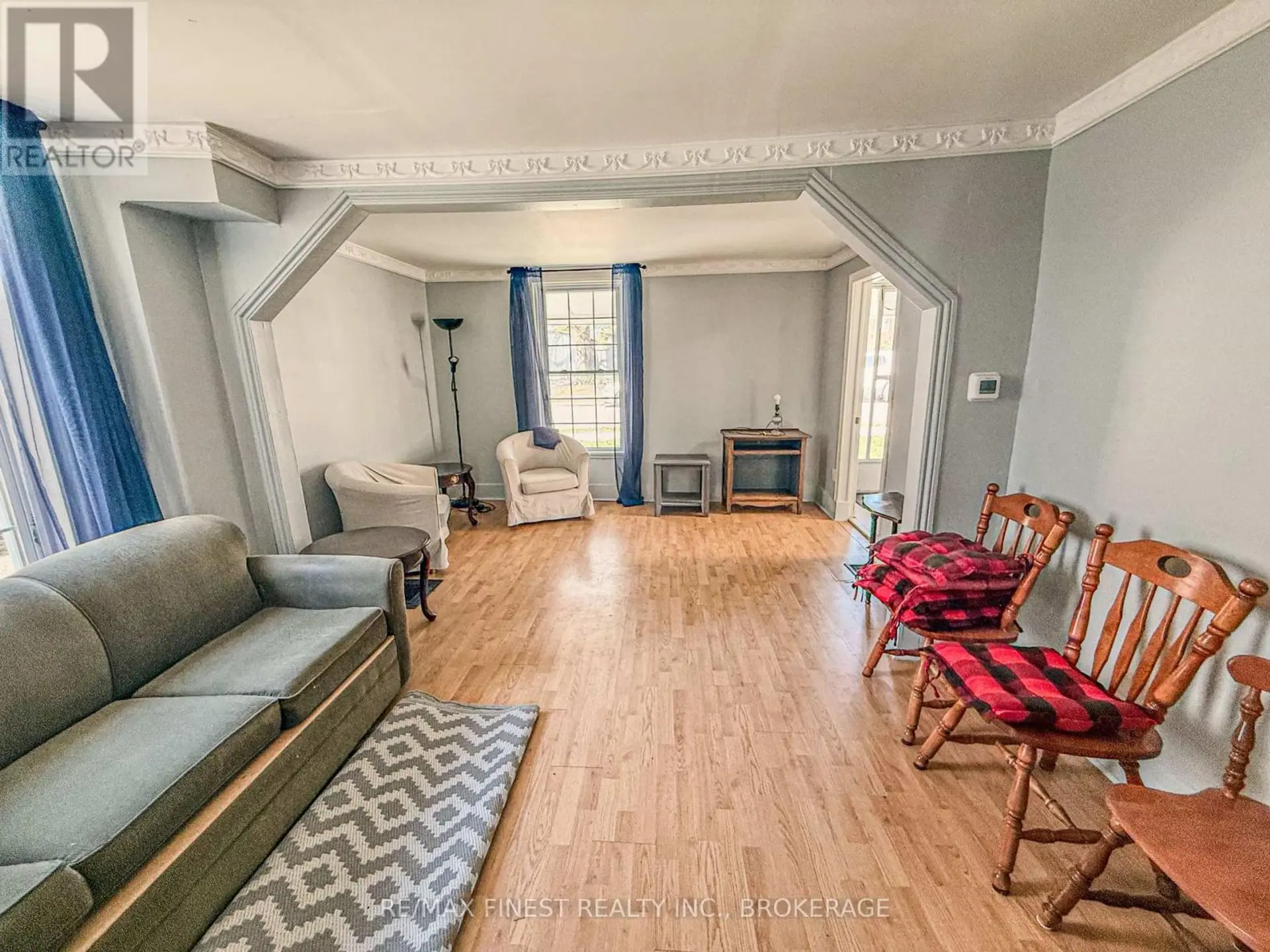 215 BROCK STREET - Image 5