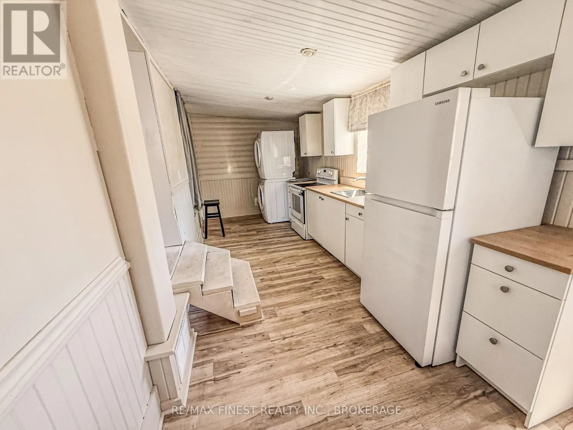 215 BROCK STREET - Image 8