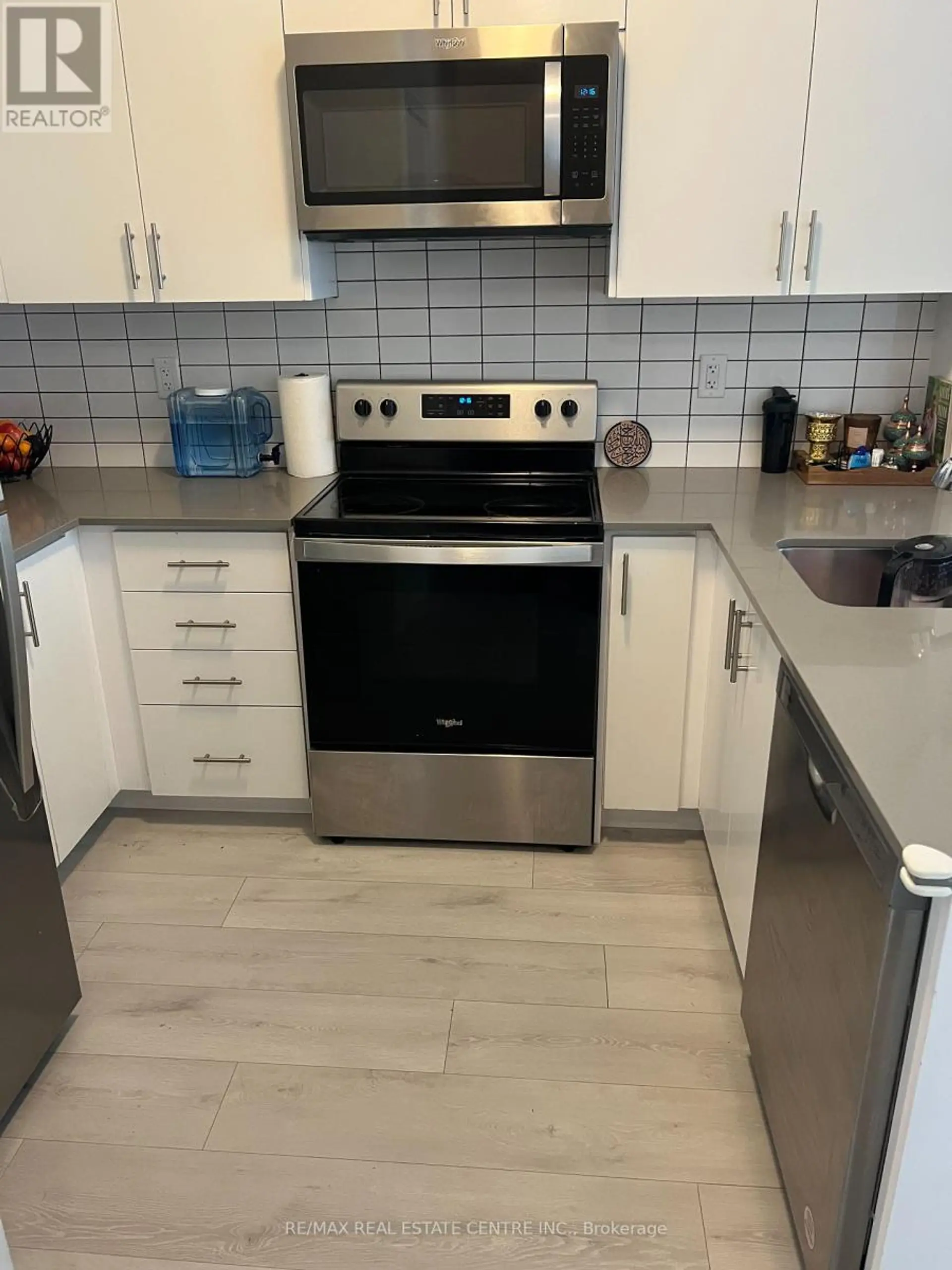 #1 3421 RIDGEWAY DRIVE - Image 6
