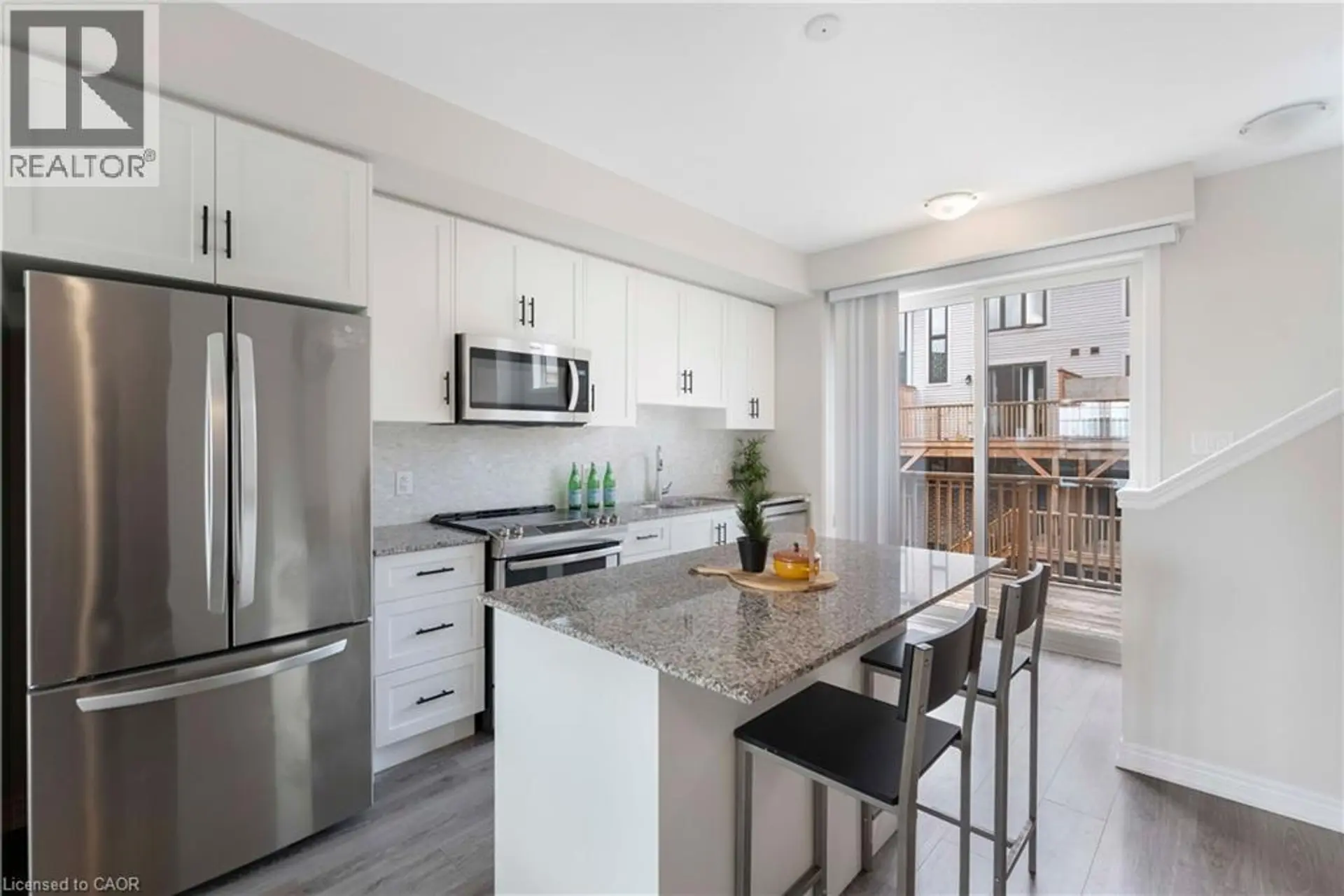 50 HOLLYWOOD Court - Image 3