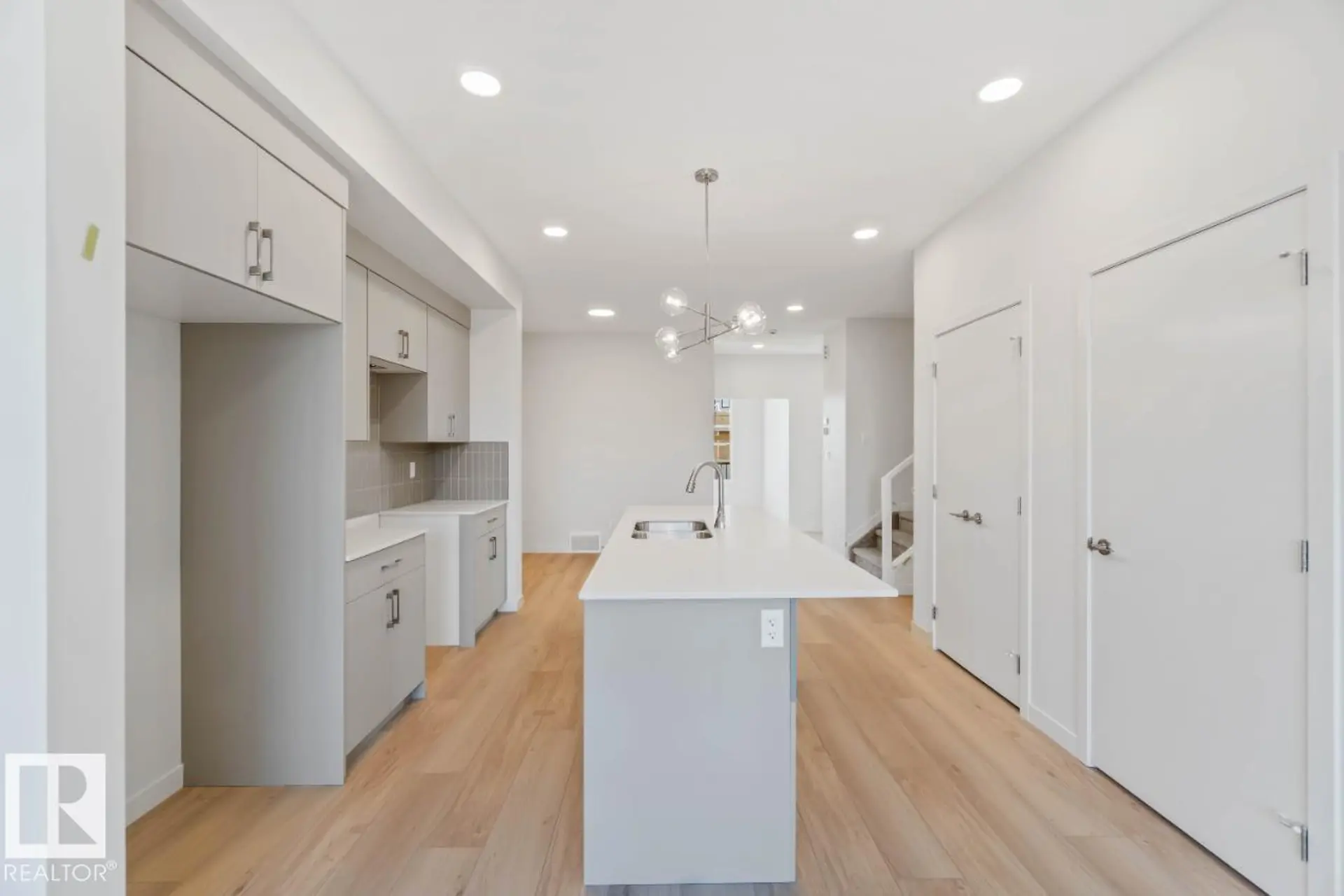 7116 50A AV - Image 6