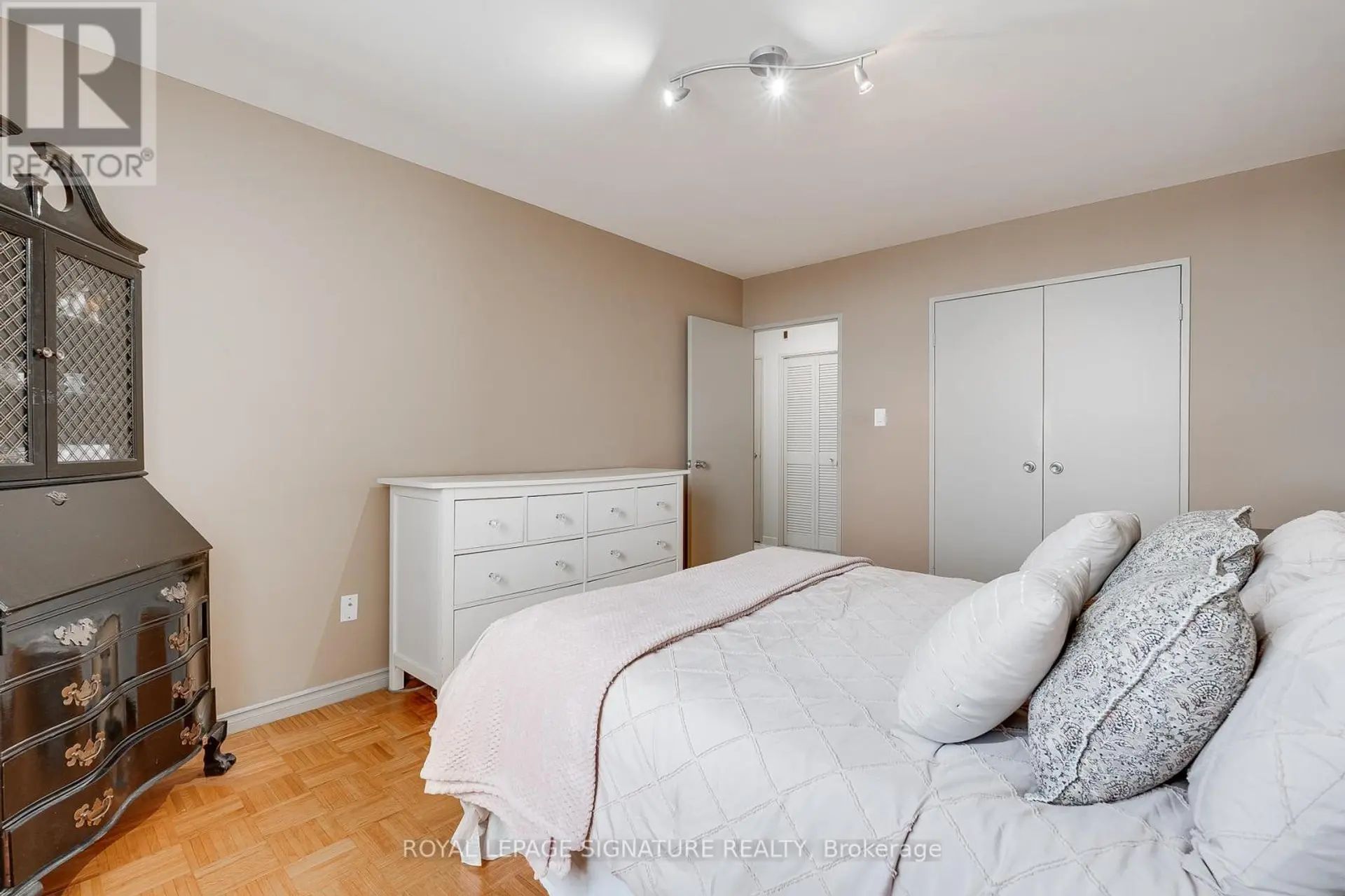 #611 1 FOUR WINDS DRIVE - Image 13