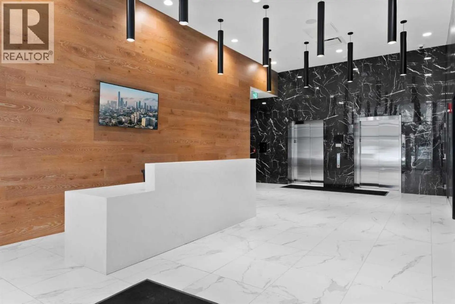 #447 110 18A Street NW - Image 4