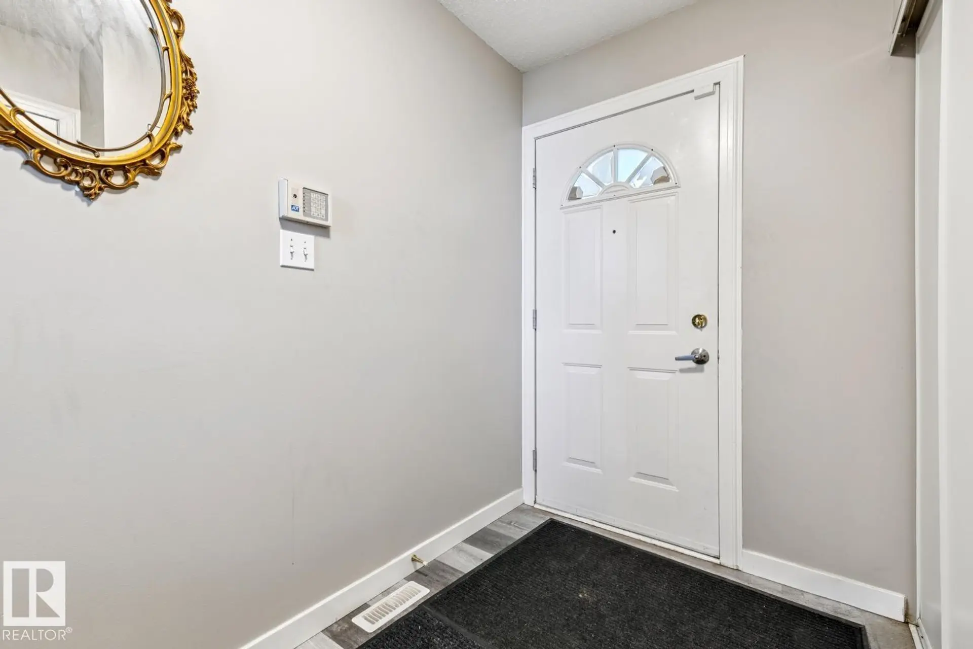 #40 9520 174 ST NW - Image 2