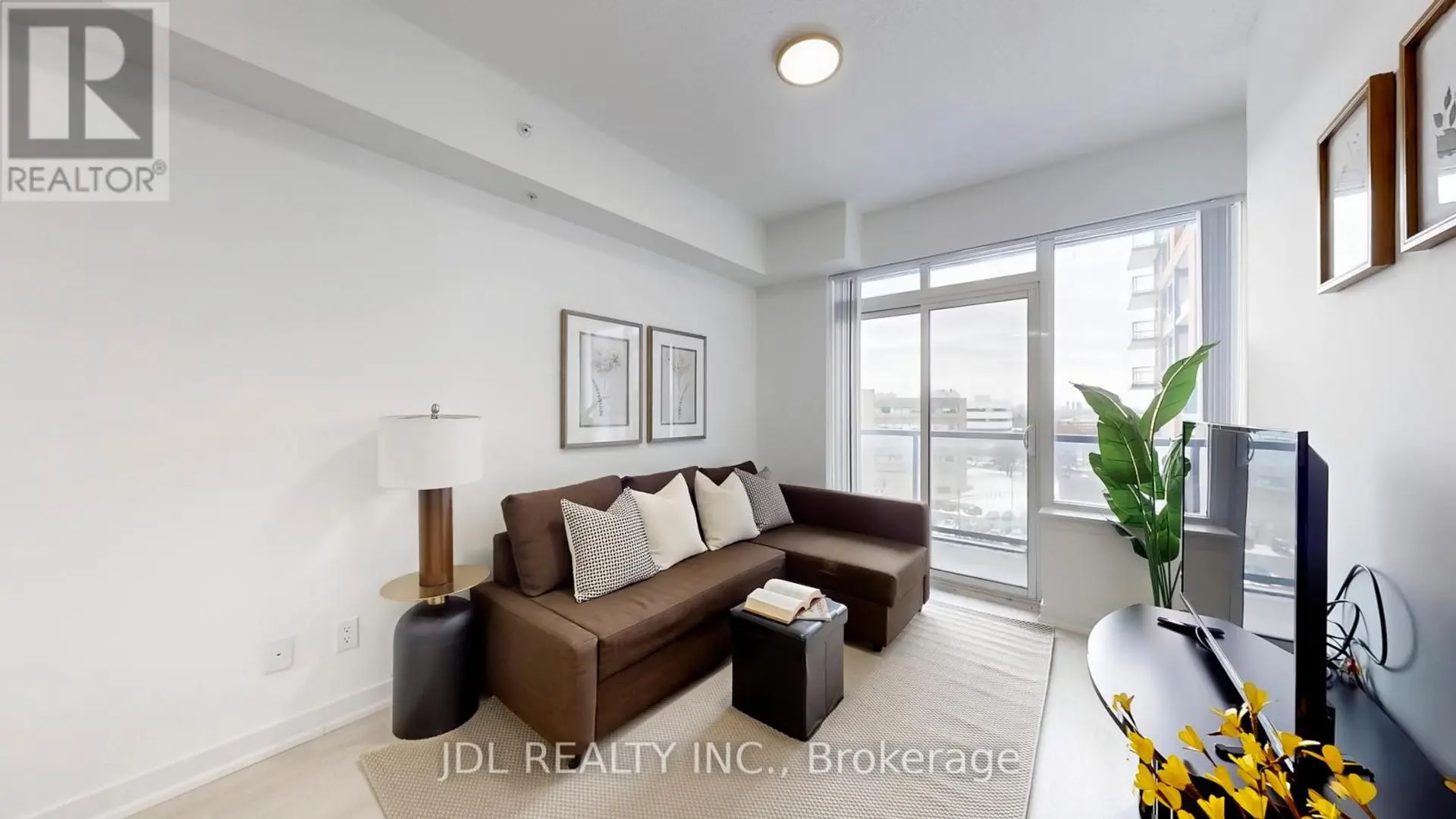 #707 1038 MCNICOLL AVENUE - Image 8