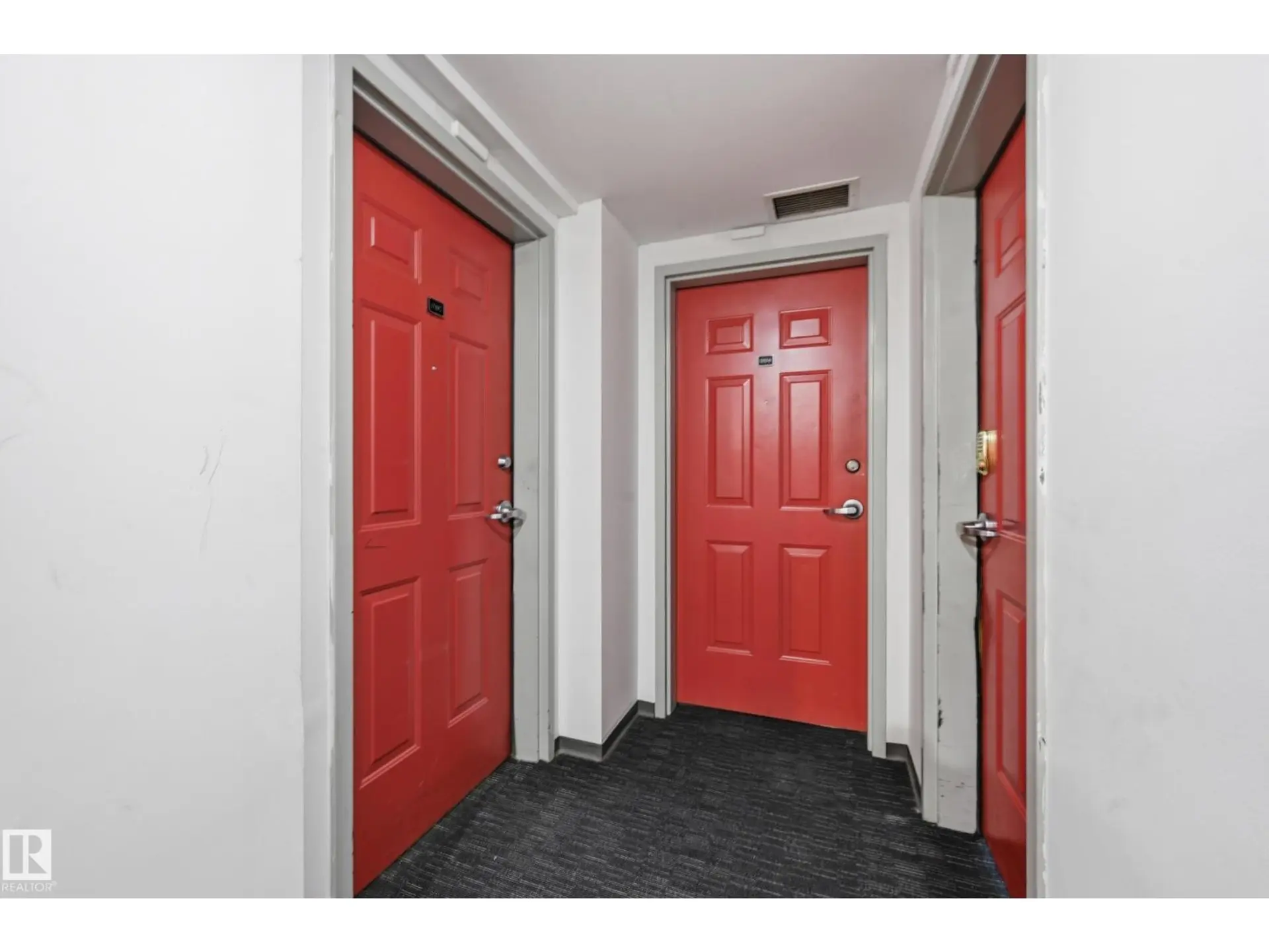 #1805 10024 JASPER AV NW - Image 19