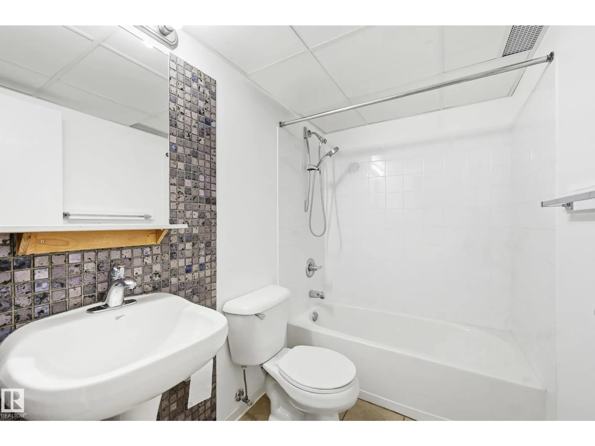 #1805 10024 JASPER AV NW - Image 8