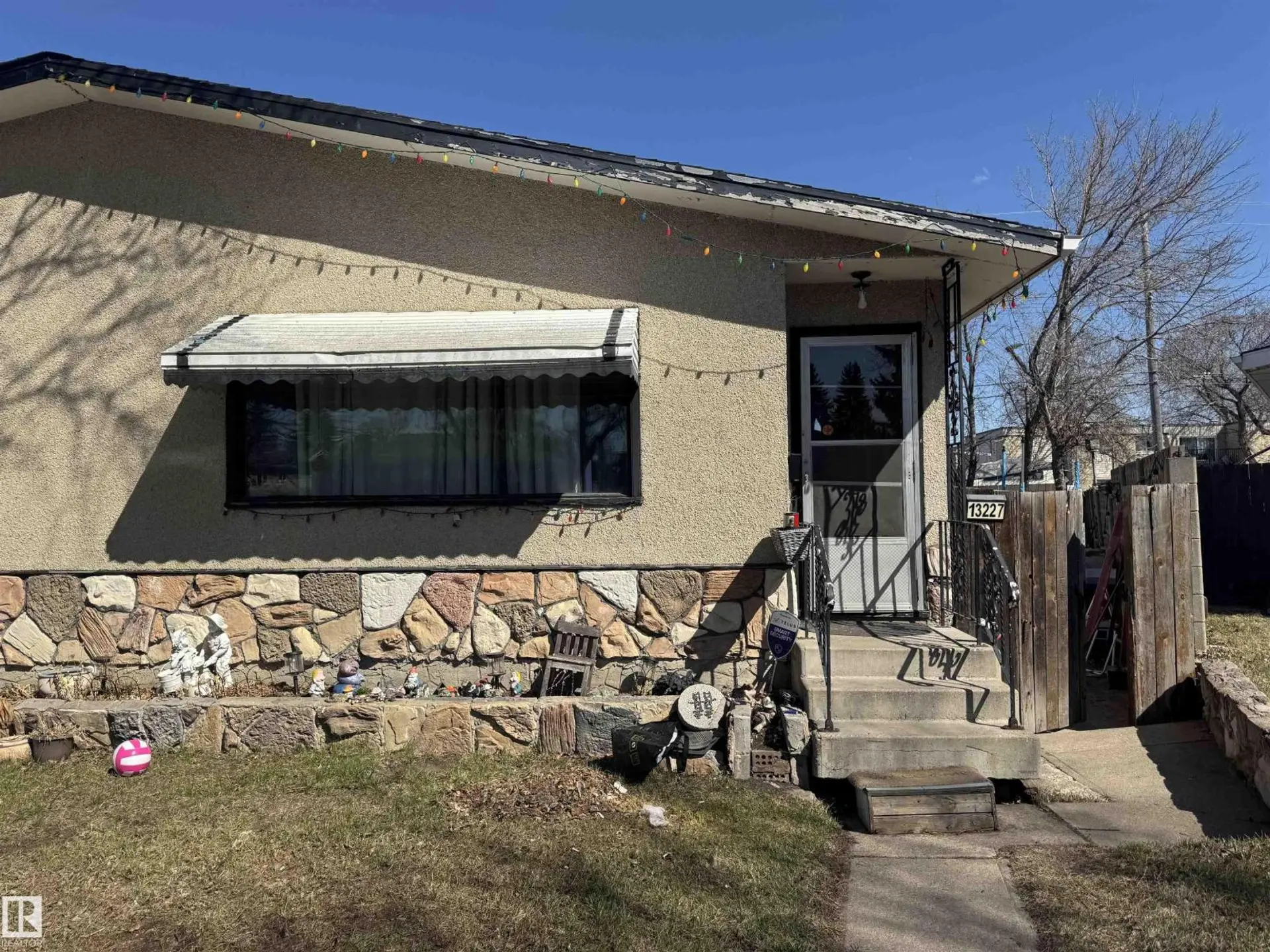 13227 59 ST NW
