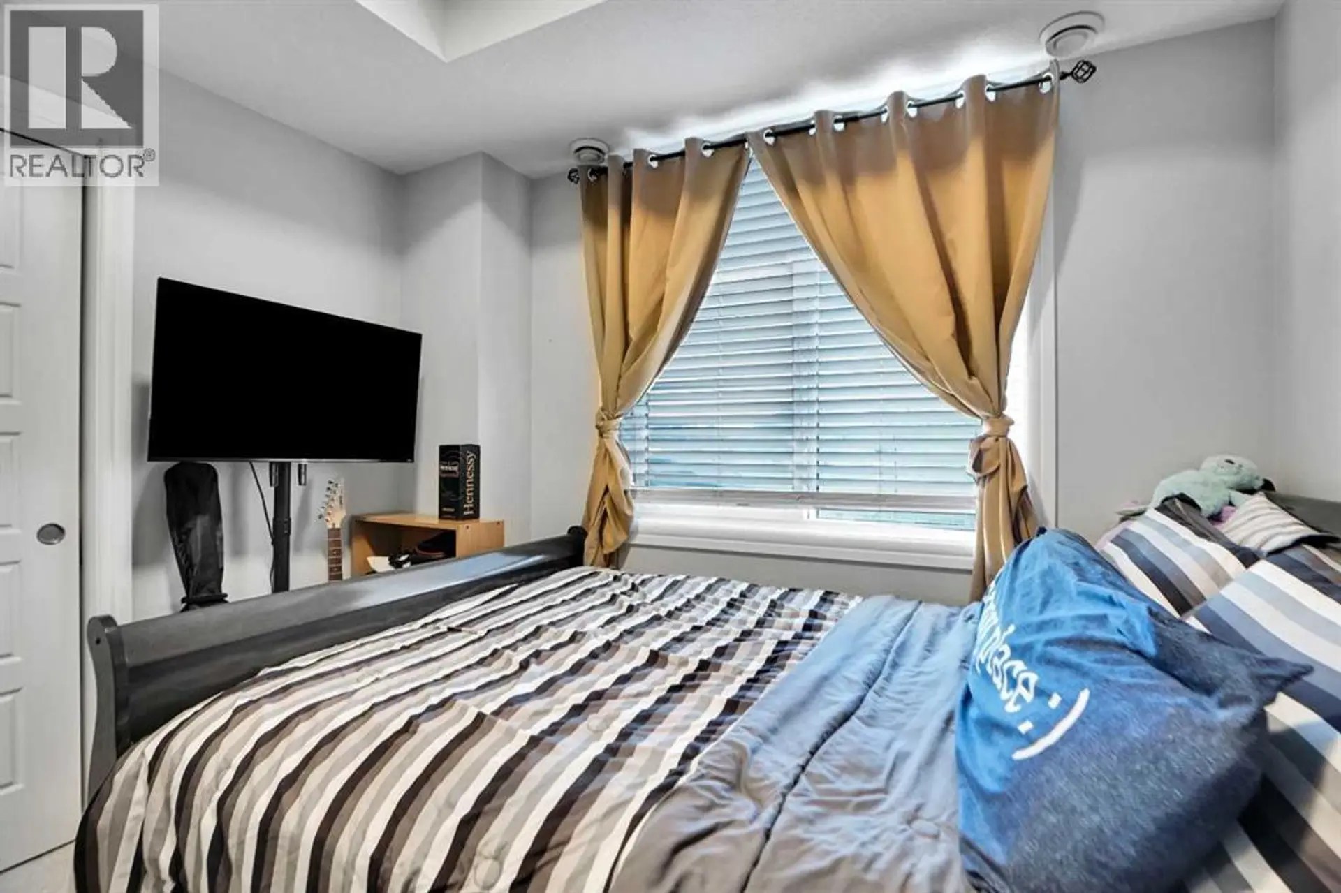 28 Savanna Passage NE - Image 15