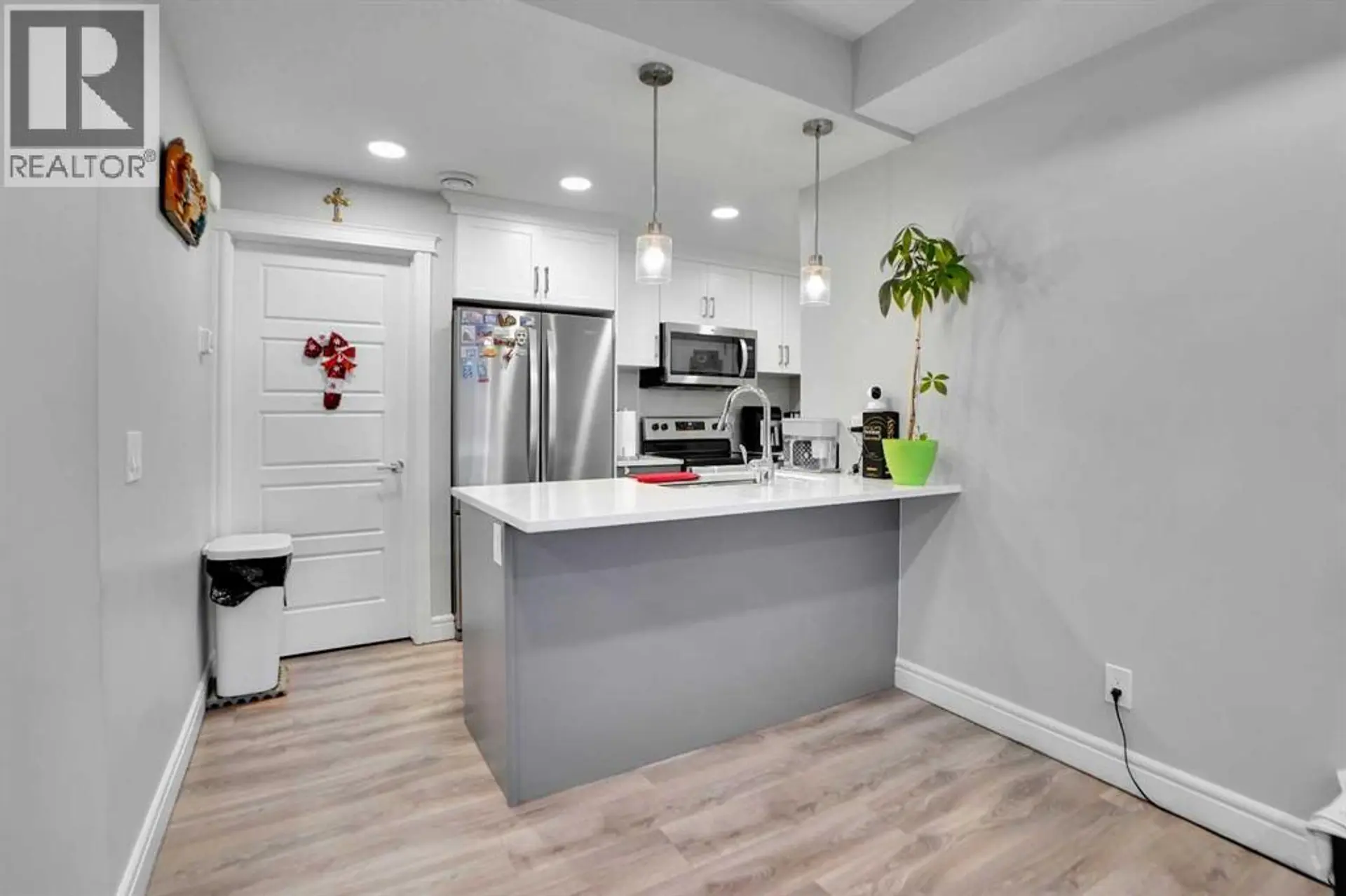 28 Savanna Passage NE - Image 7