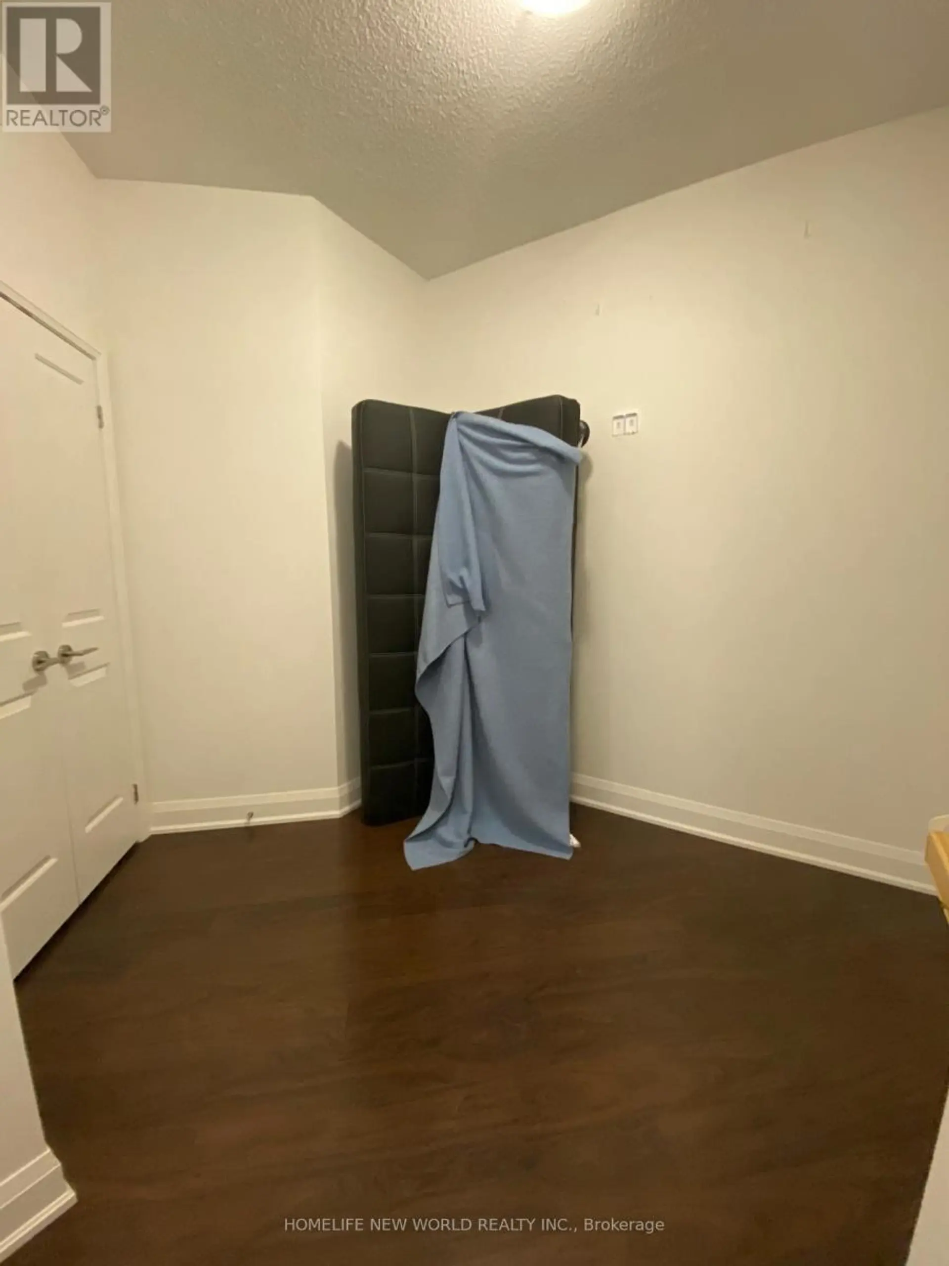 #1106 25 FONTENAY COURT - Image 7