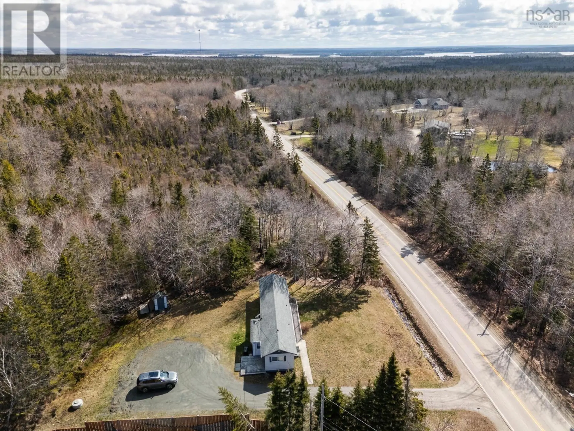 337 Highway 334 - Image 4