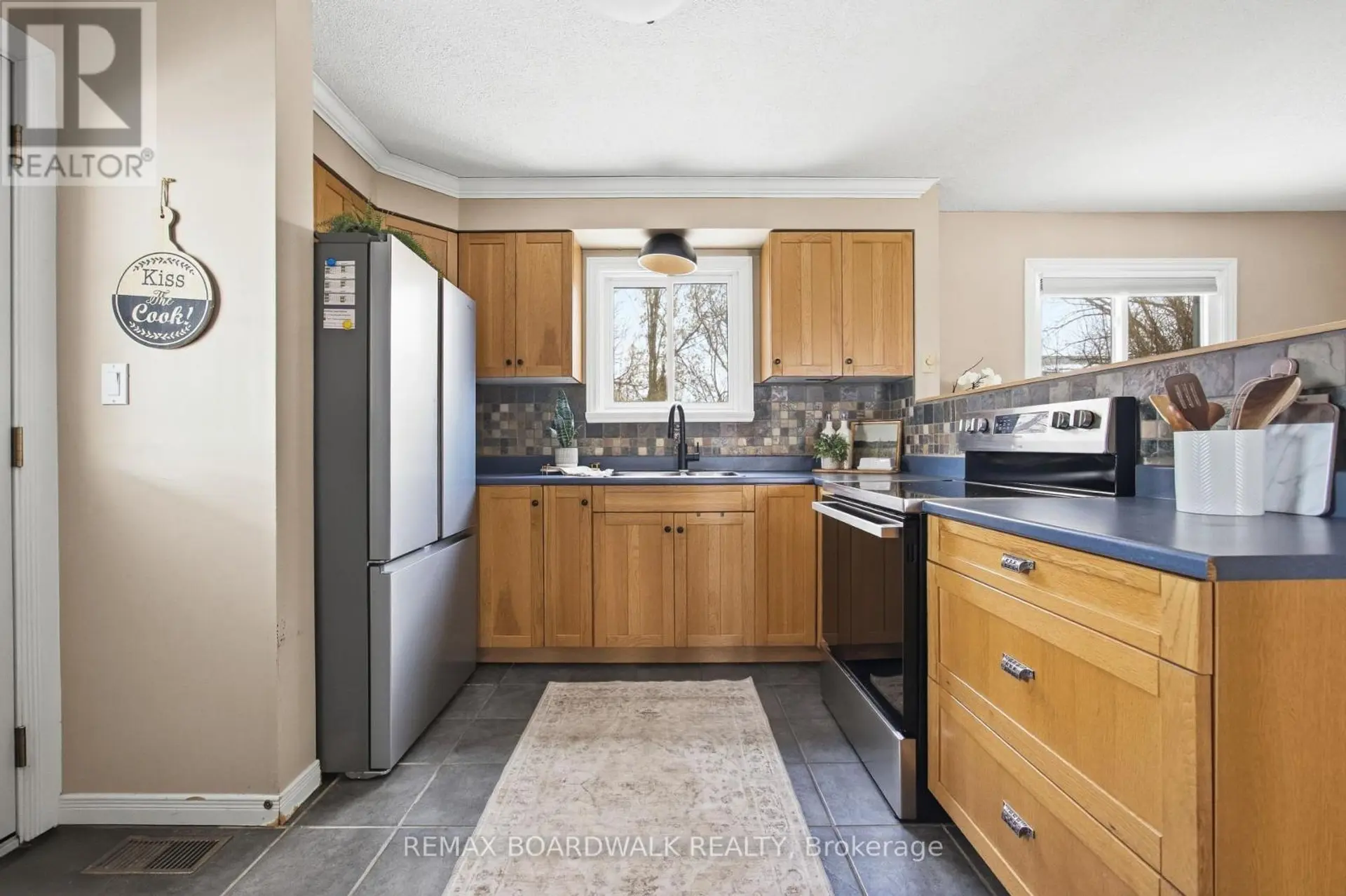 32 PROVOST STREET - Image 6