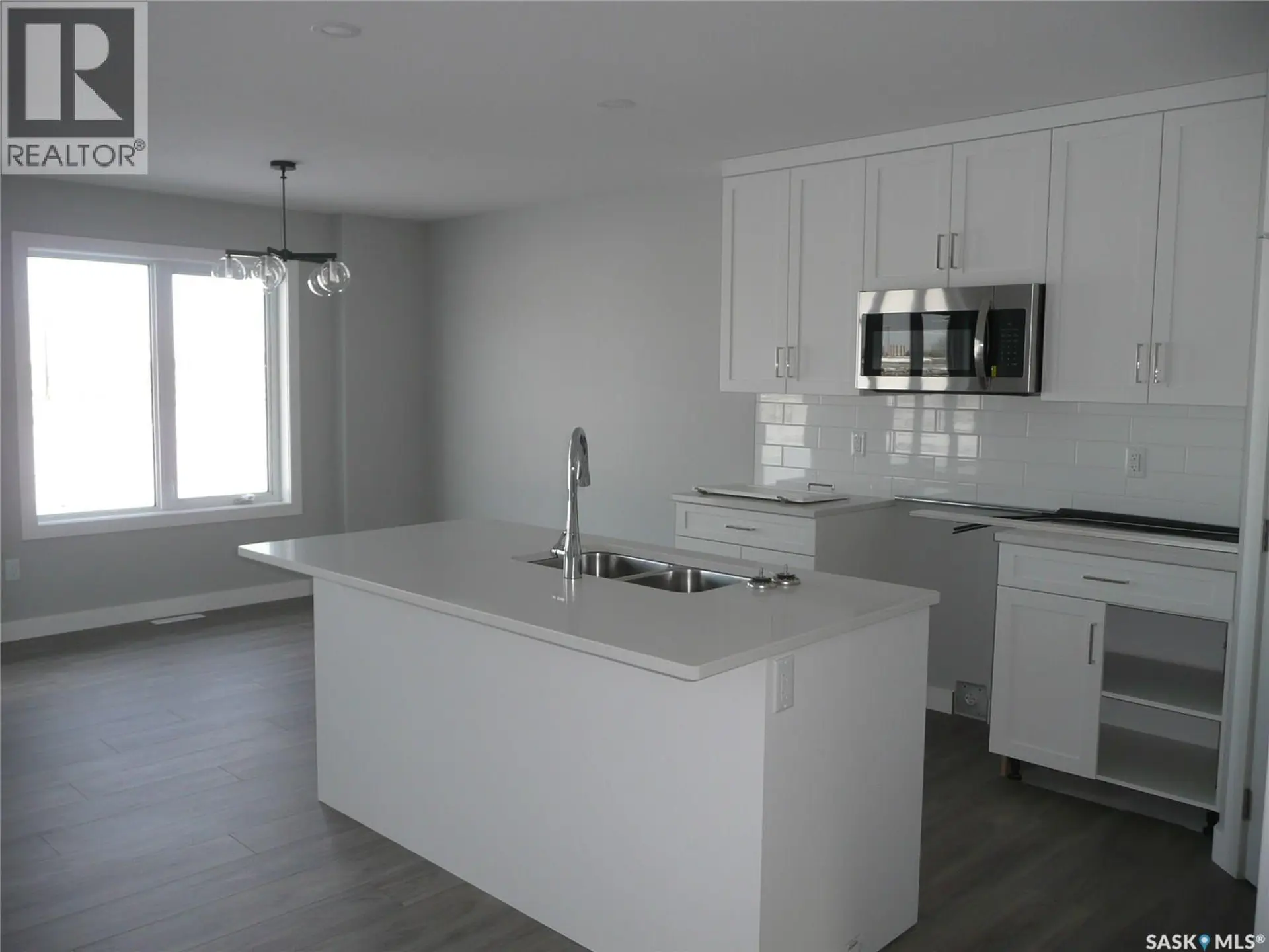 535 Traeger MANOR - Image 3