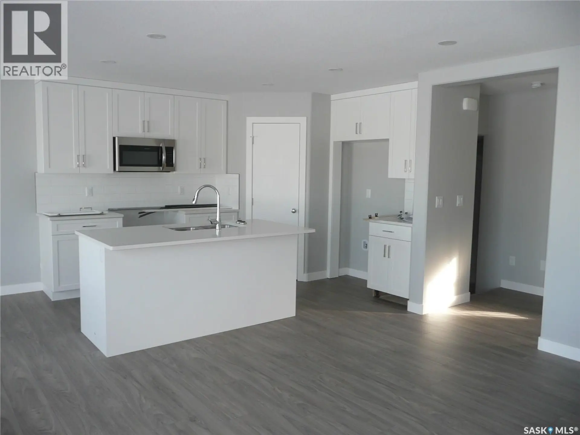535 Traeger MANOR - Image 4