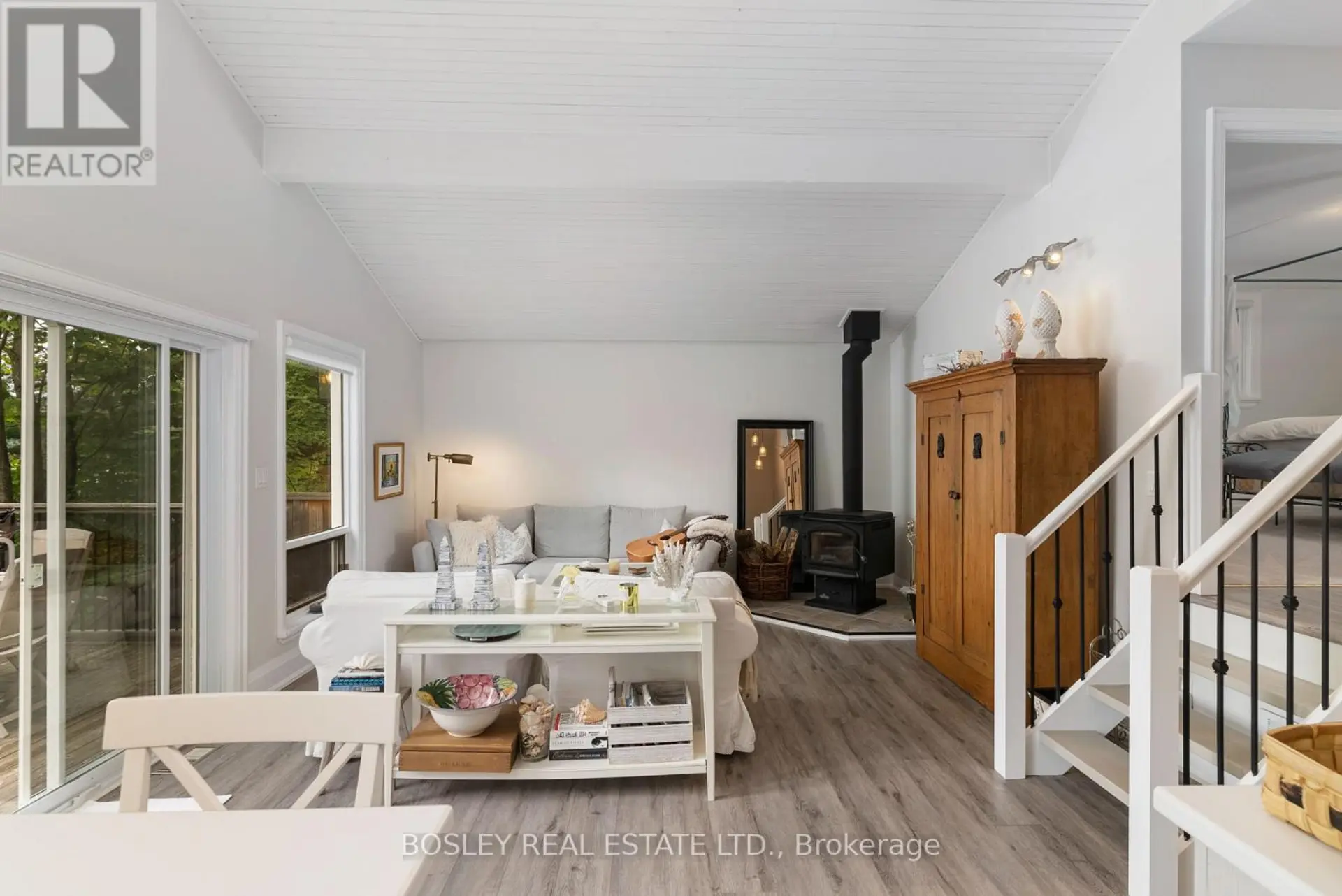 #COTTAGE 152 FARLAIN LAKE ROAD E - Image 6