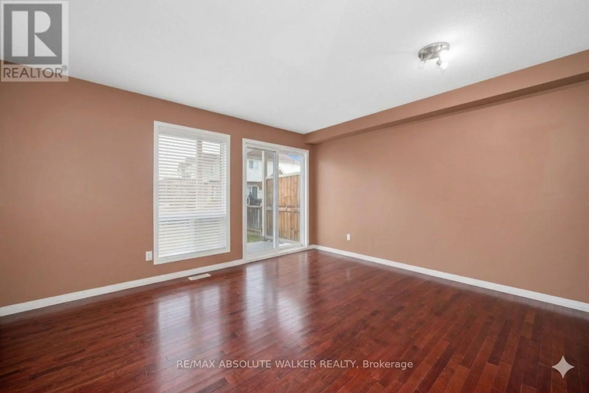#8 299 AQUAVIEW DRIVE - Image 12