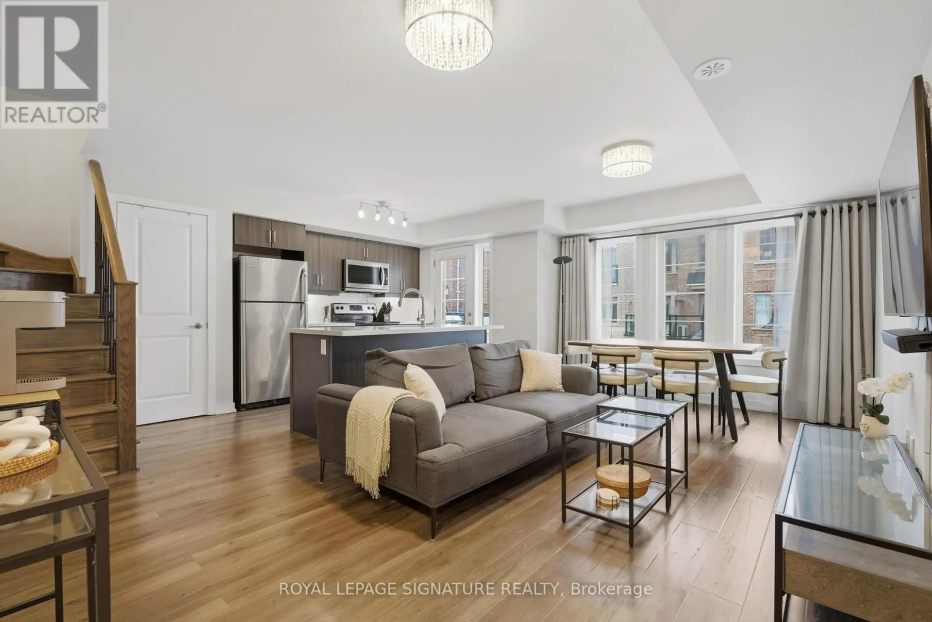 #50 2315 SHEPPARD AVENUE W - Image 2
